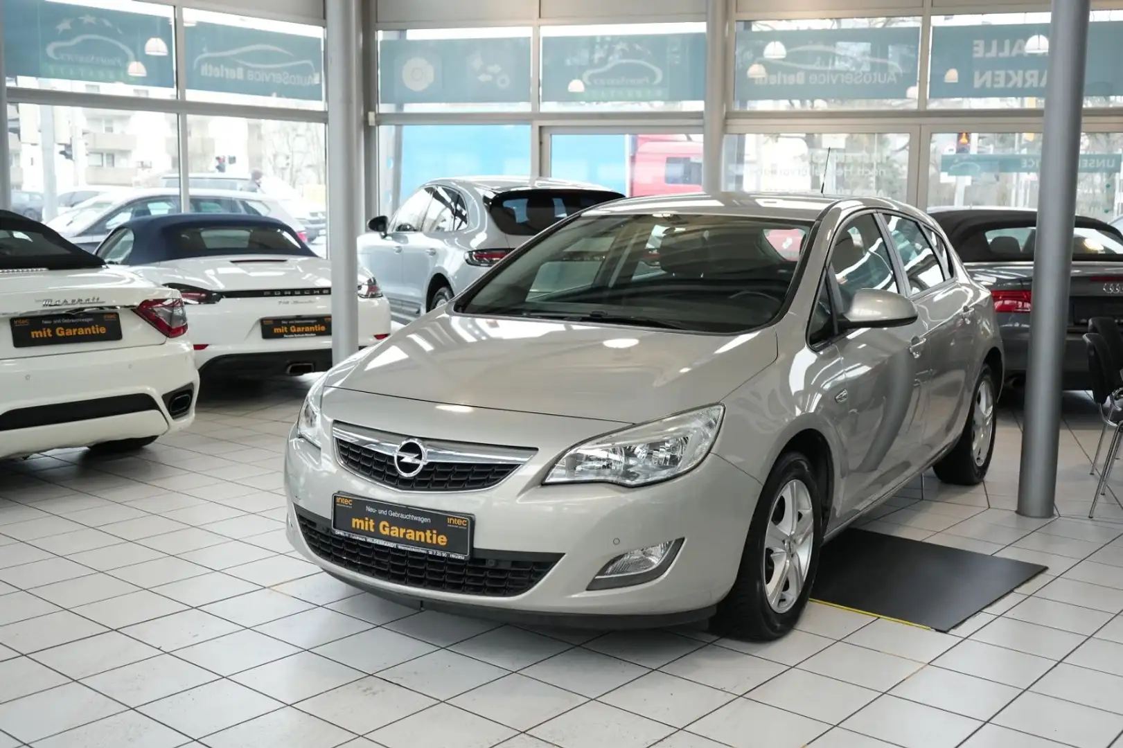 Opel Astra J Lim. 5-trg.Edition*1.Hd*42tkm*Sh.-gepfl. - 2