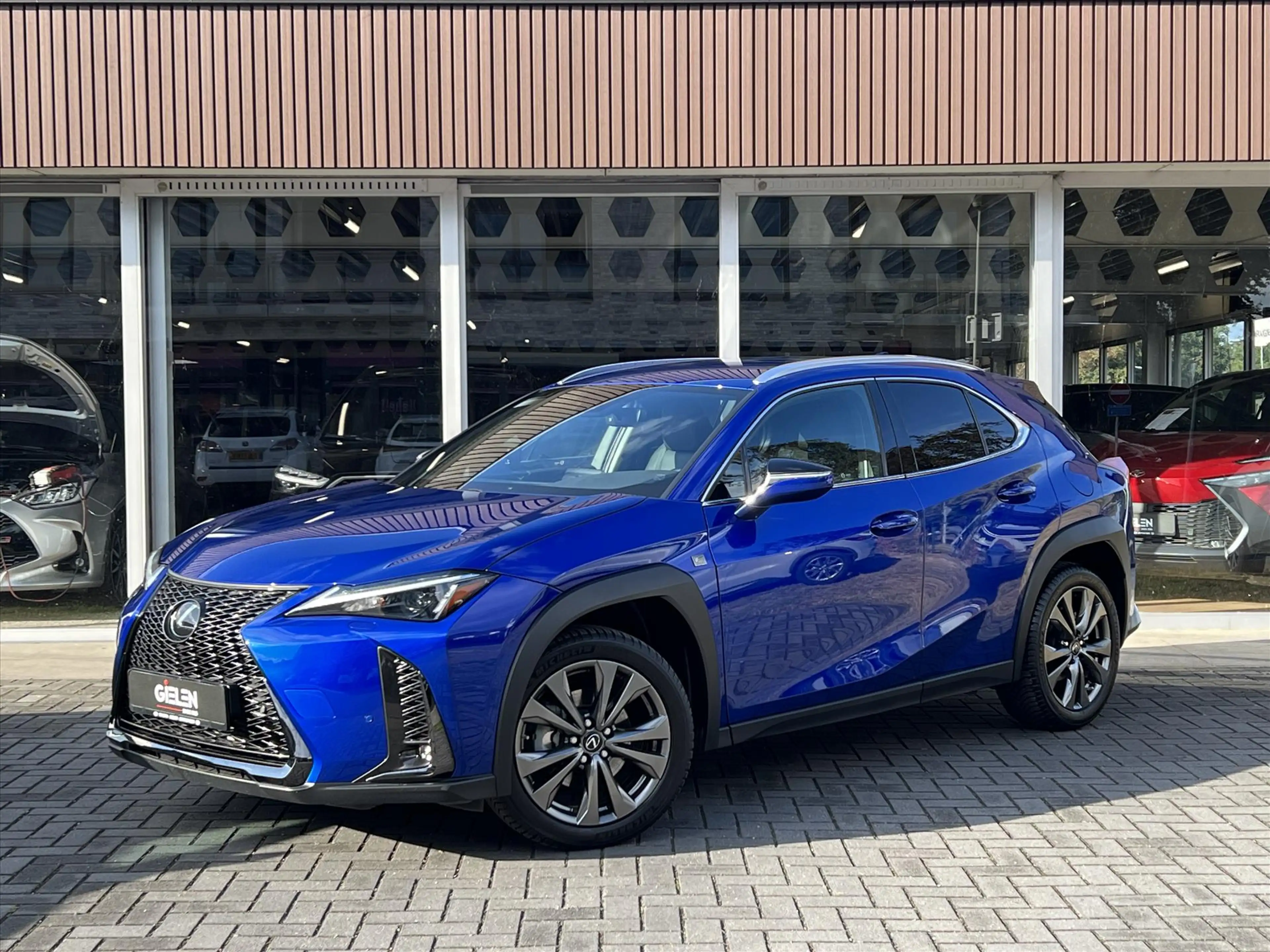 Lexus UX 250h F Sport Design | Leer, 18 inch, Stoel + Stuurverwa