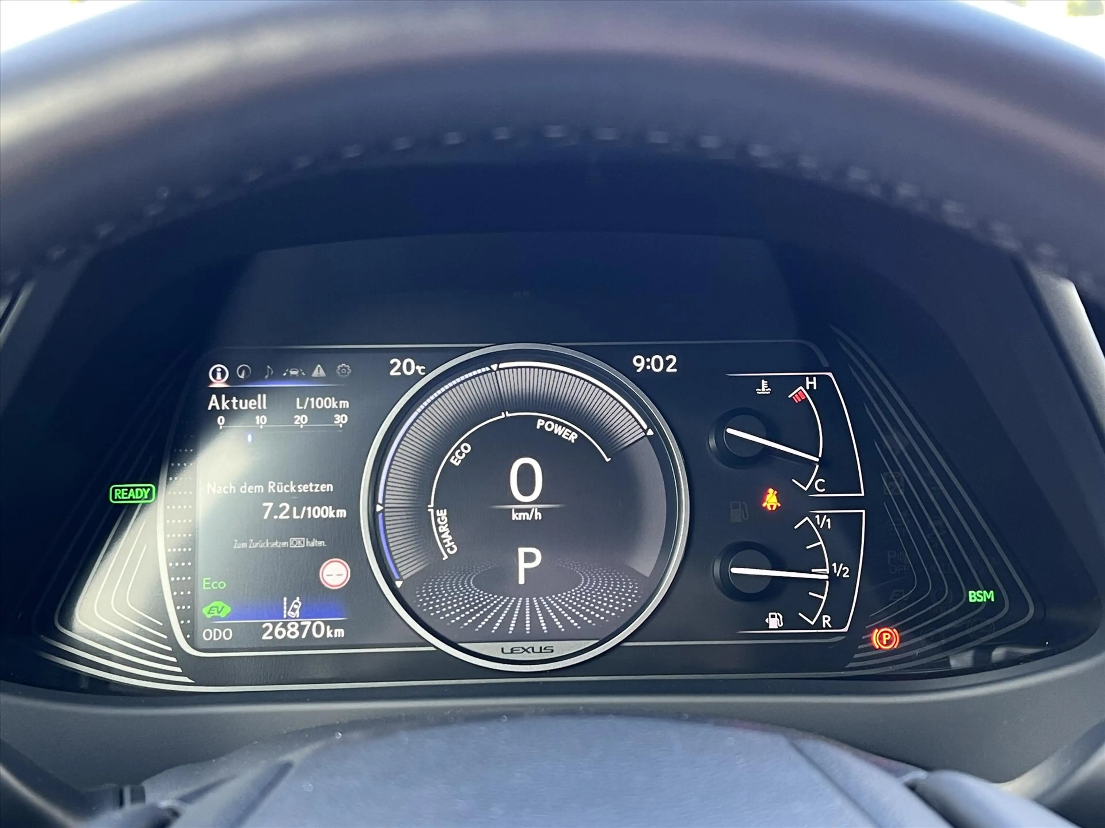 Lexus UX 250h F Sport Design | Leer, 18 inch, Stoel + Stuurverwa — photo 27
