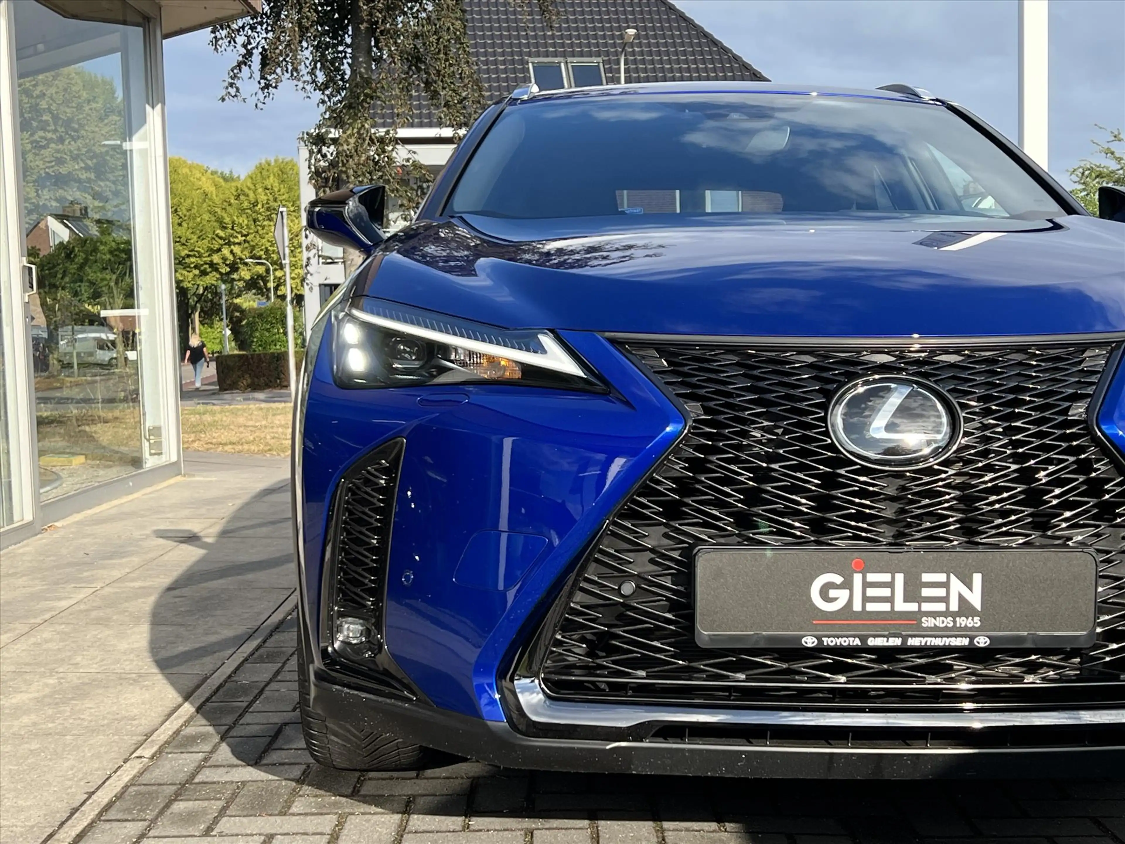 Lexus UX 250h F Sport Design | Leer, 18 inch, Stoel + Stuurverwa — photo 10