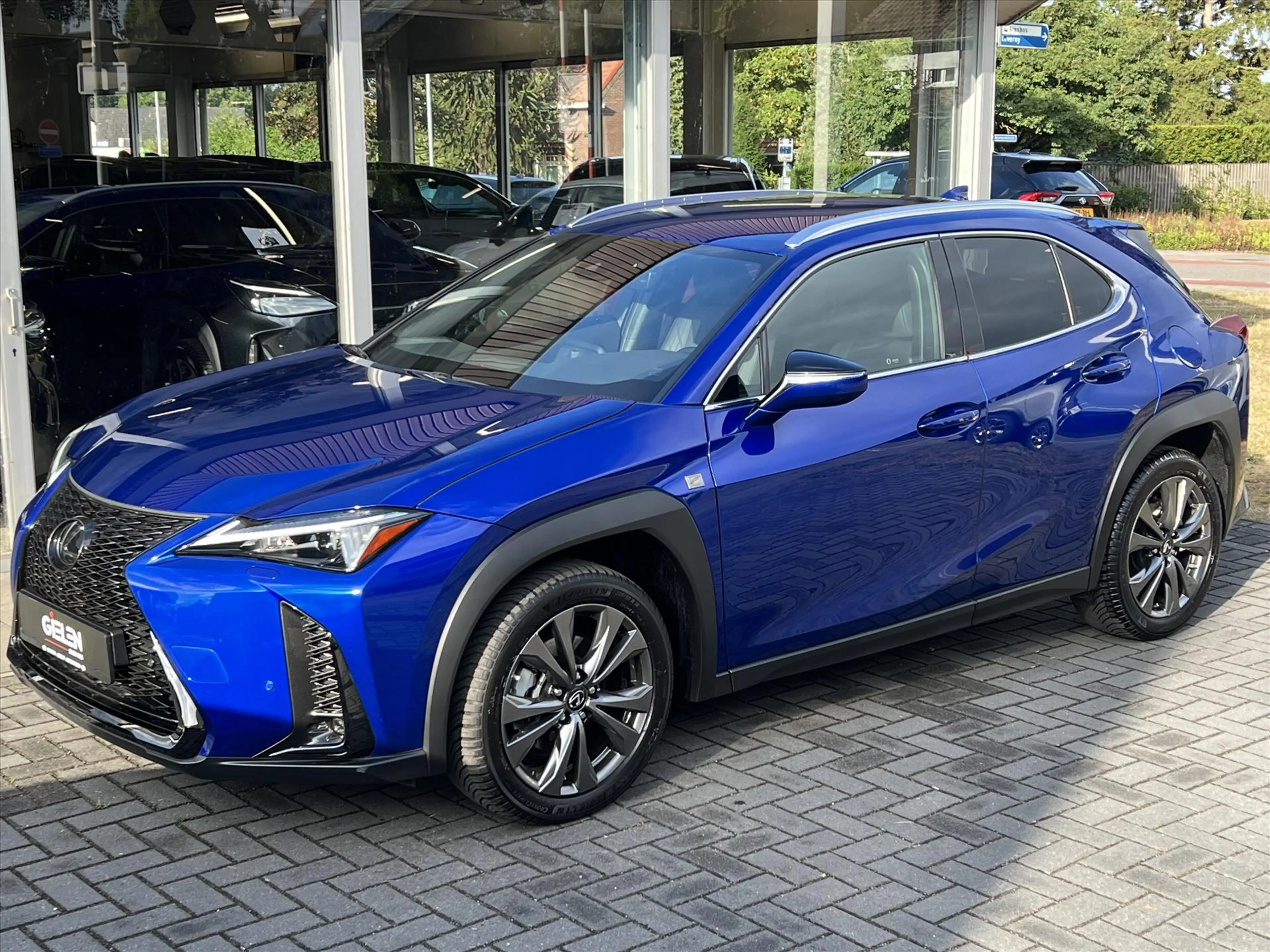 Lexus UX 250h F Sport Design | Leer, 18 inch, Stoel + Stuurverwa — photo 6
