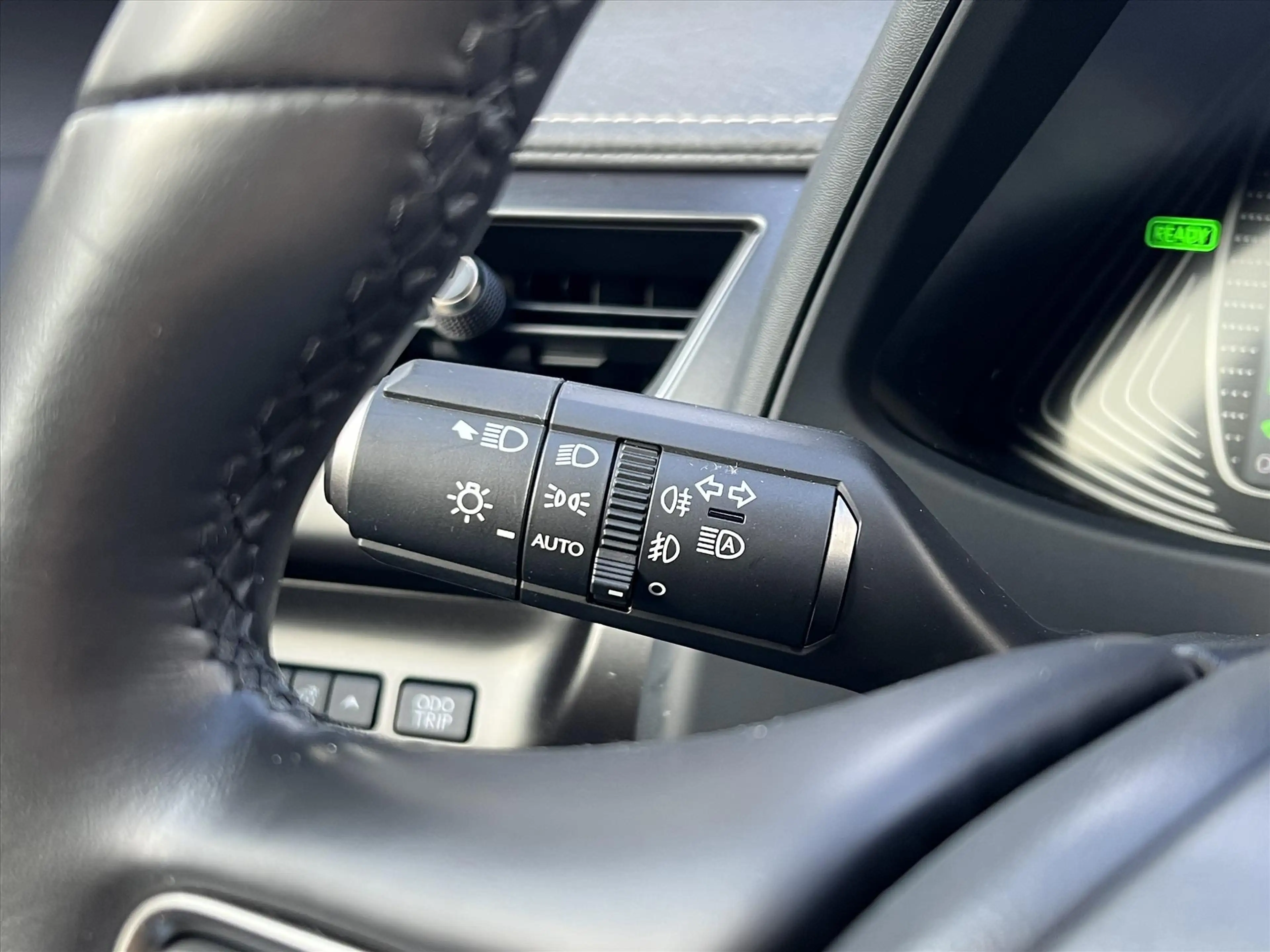 Lexus UX 250h F Sport Design | Leer, 18 inch, Stoel + Stuurverwa — photo 23