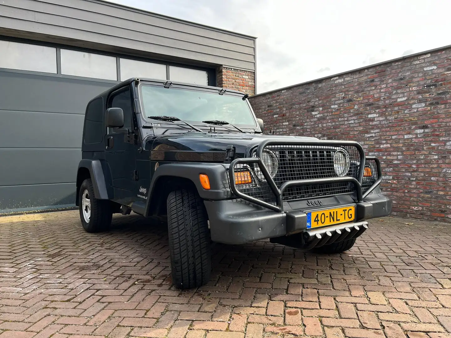 Jeep Wrangler Wrangler 2.4i Softtop Zwart - 1