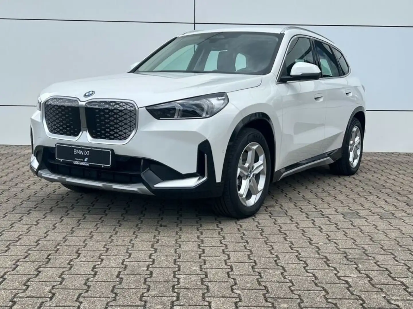 BMW iX1 xDrive30 xLine Alb - 2