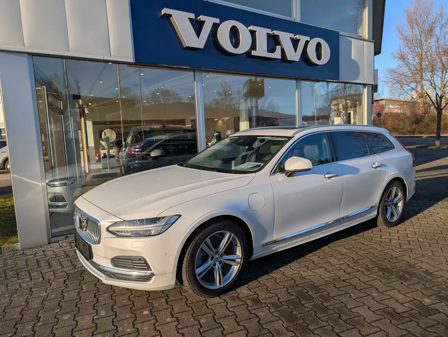 Volvo V90 V90 T8 Recharge AWD Geartronic Inscription - 1