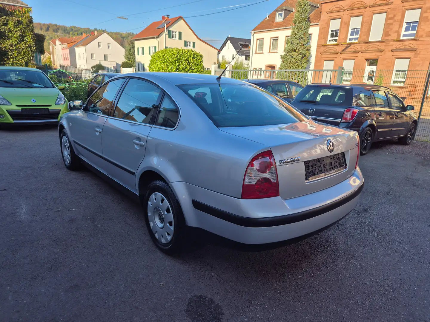 Volkswagen Passat Comfortline 2.0 " 1 Hand, Zahnriemen neu " Grau - 2