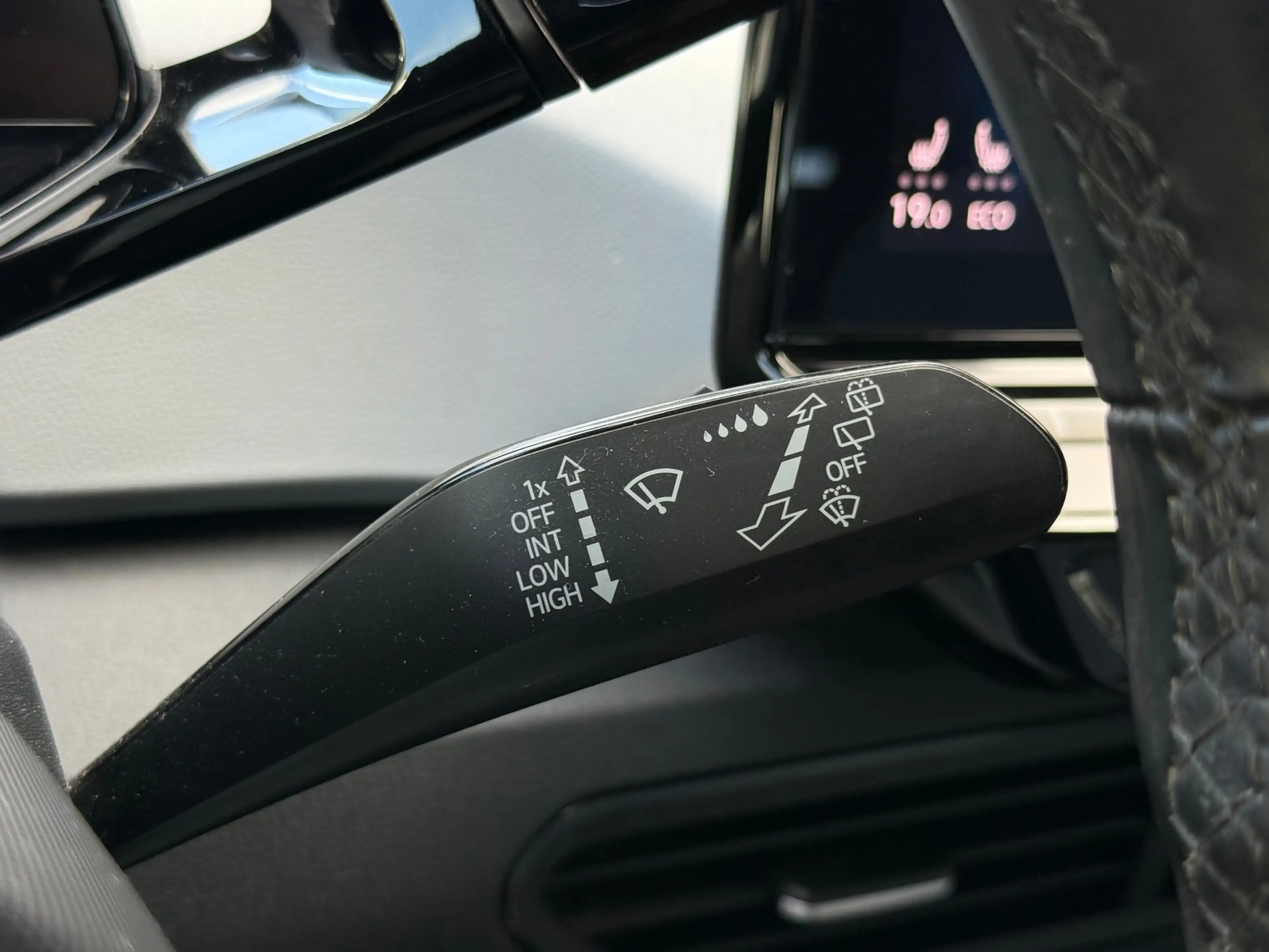 Volkswagen ID.3 First Max 58 kWh | pano | keyless | 20" | HUD | el — photo 22