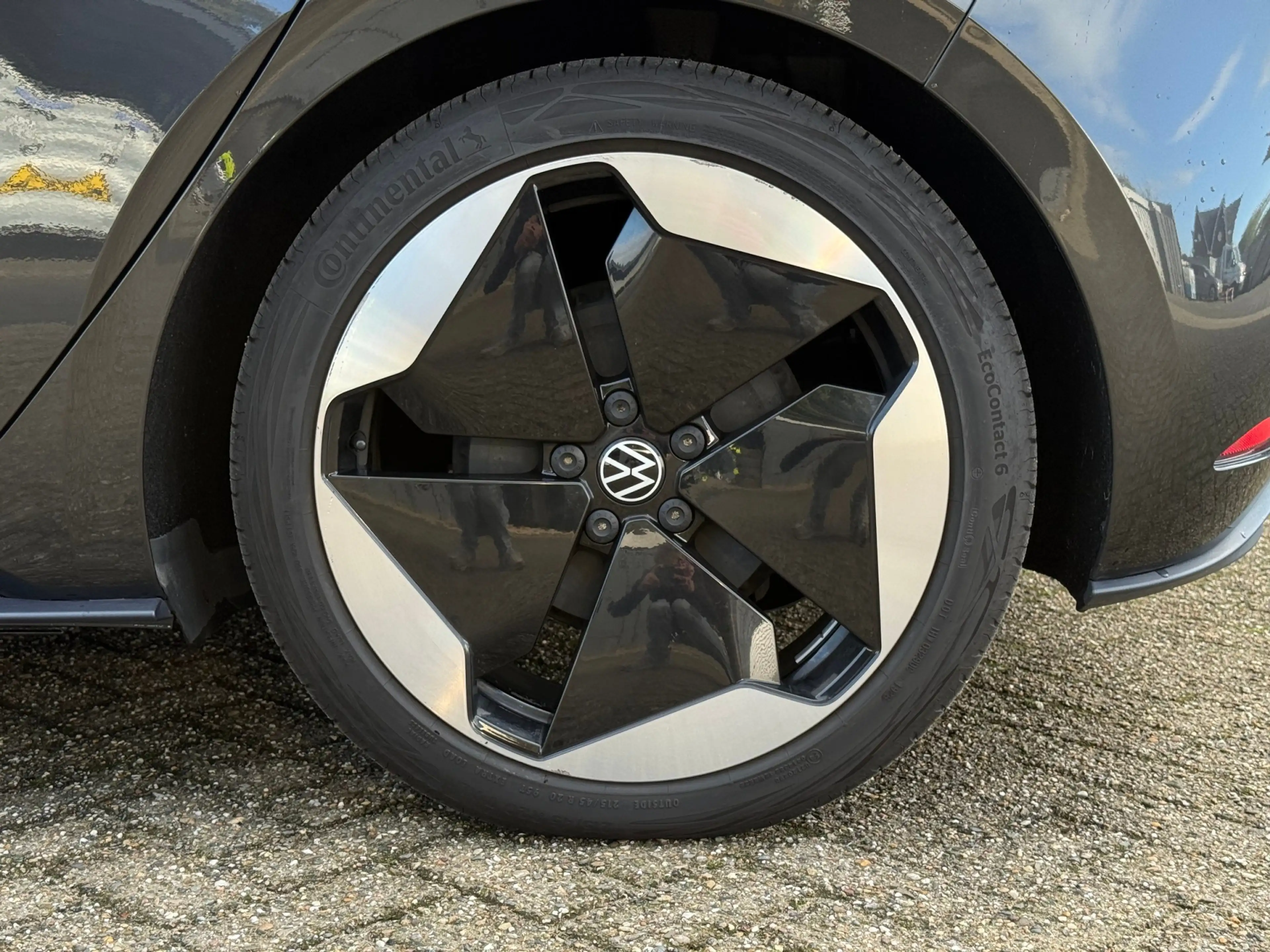 Volkswagen ID.3 First Max 58 kWh | pano | keyless | 20" | HUD | el — photo 18