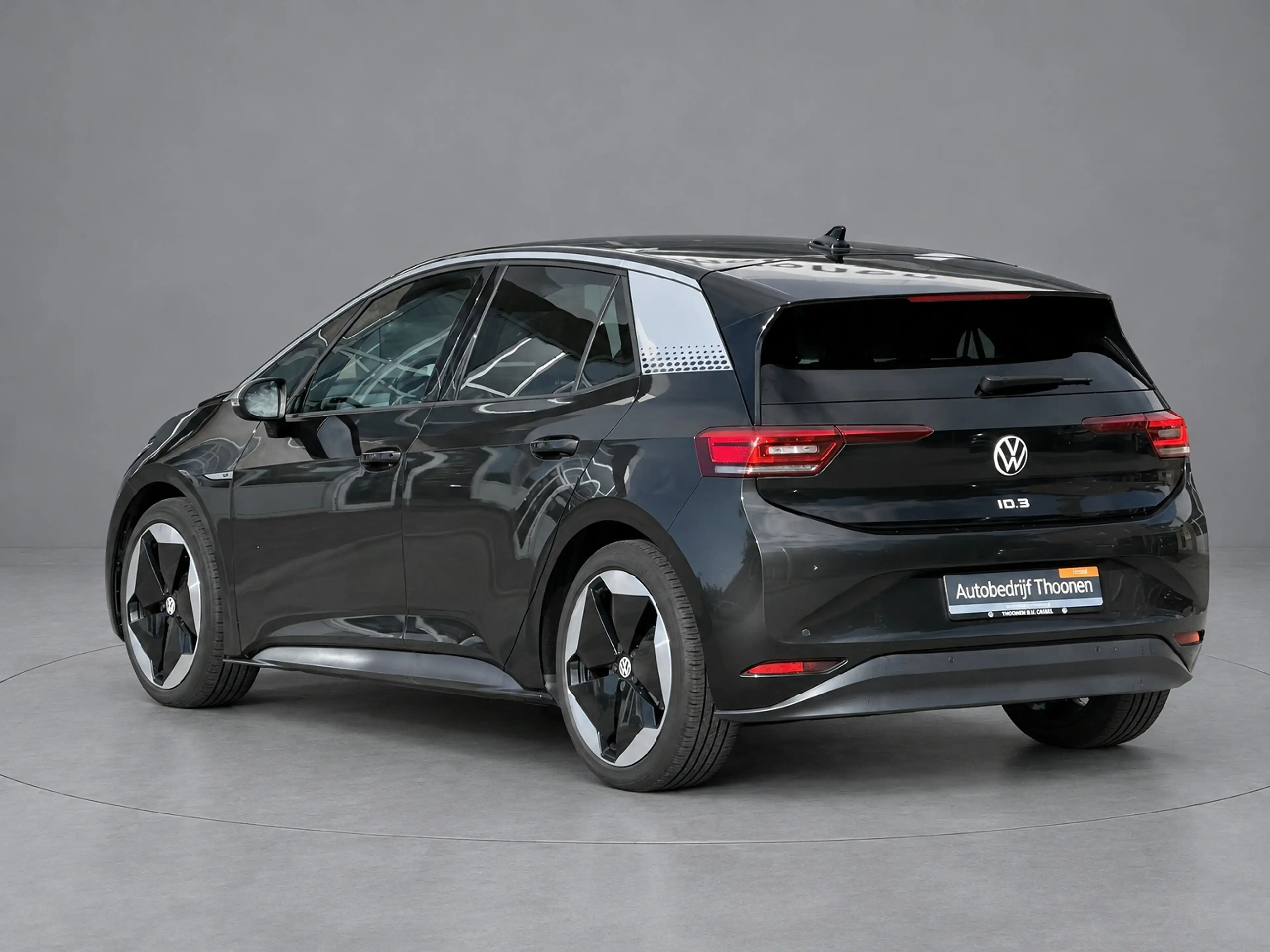 Volkswagen ID.3 First Max 58 kWh | pano | keyless | 20" | HUD | el — photo 8