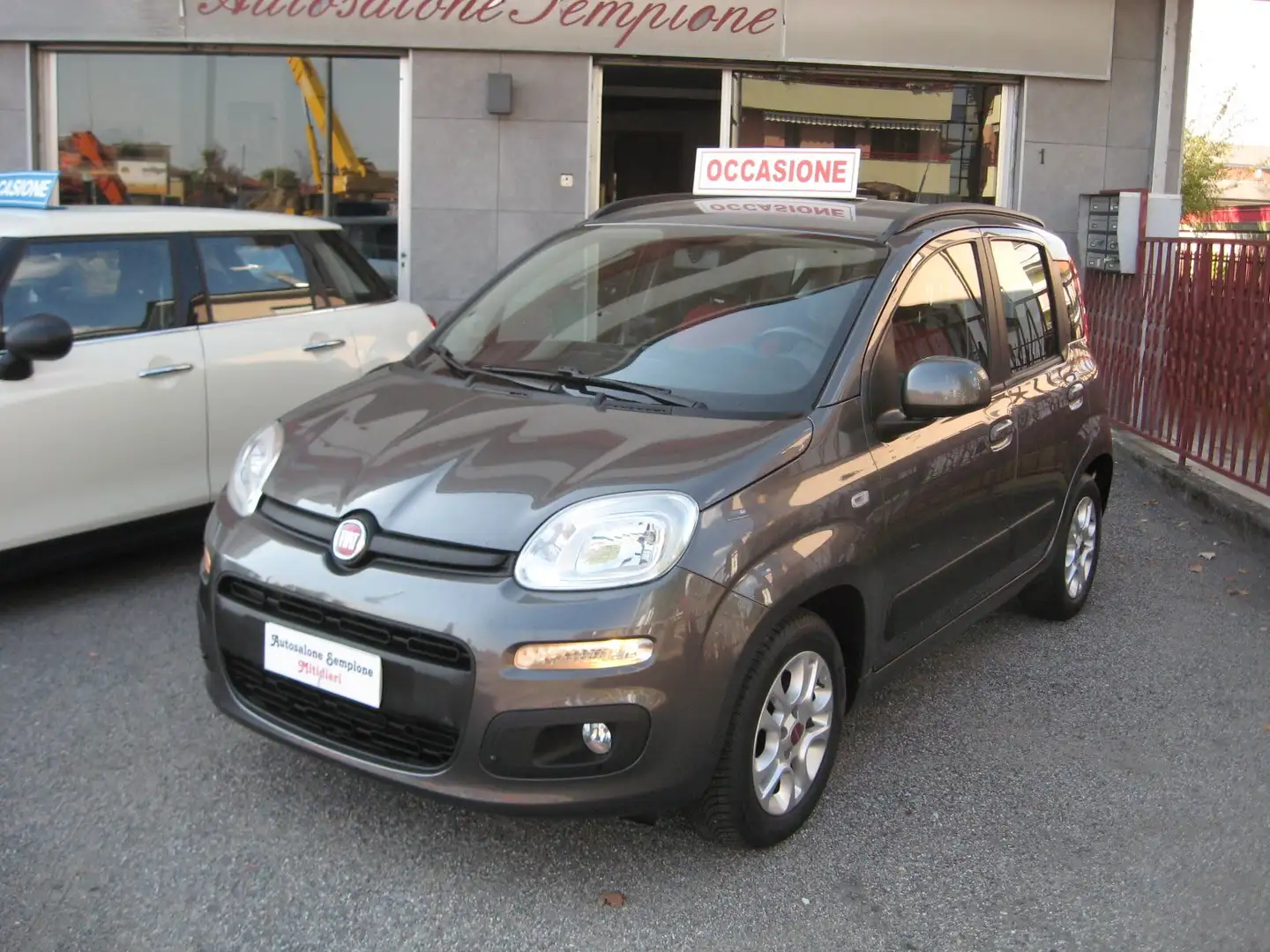 Fiat Panda 1.2 Lounge 69cv SOLO KM 82.000 CERTIFICATI Grigio - 1