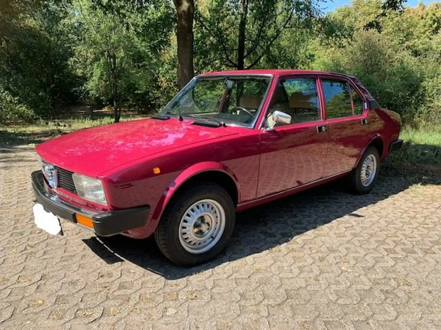 Alfa Romeo Alfetta 2000 Rojo - 1