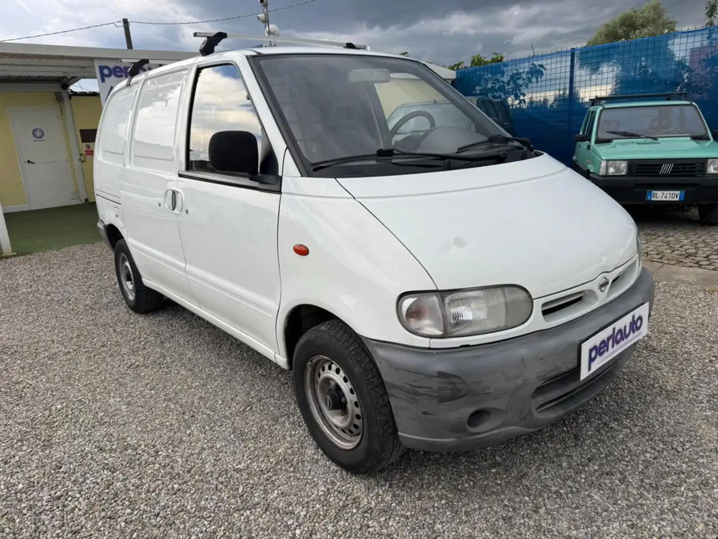 Nissan Vanette Practic 2.3 diesel PC Furgone Weiß - 2