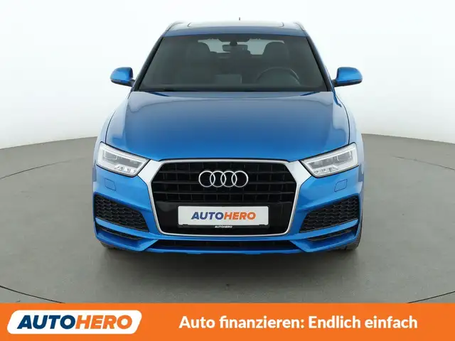 Audi Q3 view 9