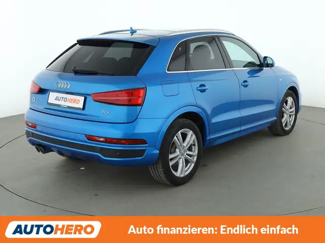 Audi Q3 view 6