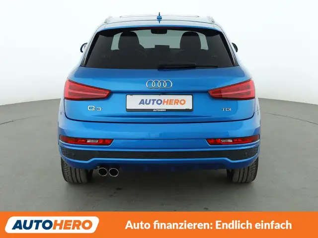Audi Q3 view 5