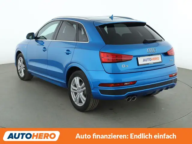 Audi Q3 view 4