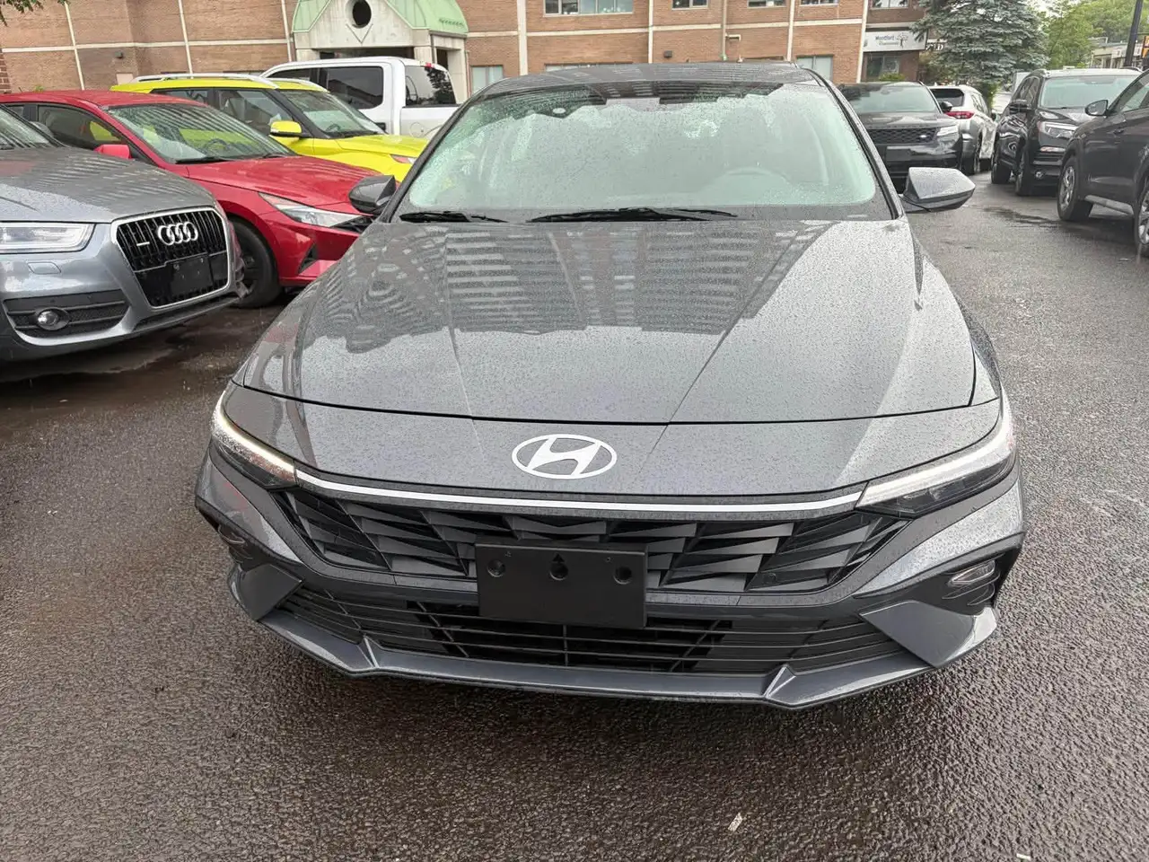 Hyundai ELANTRA снимка Hyundai ELANTRA