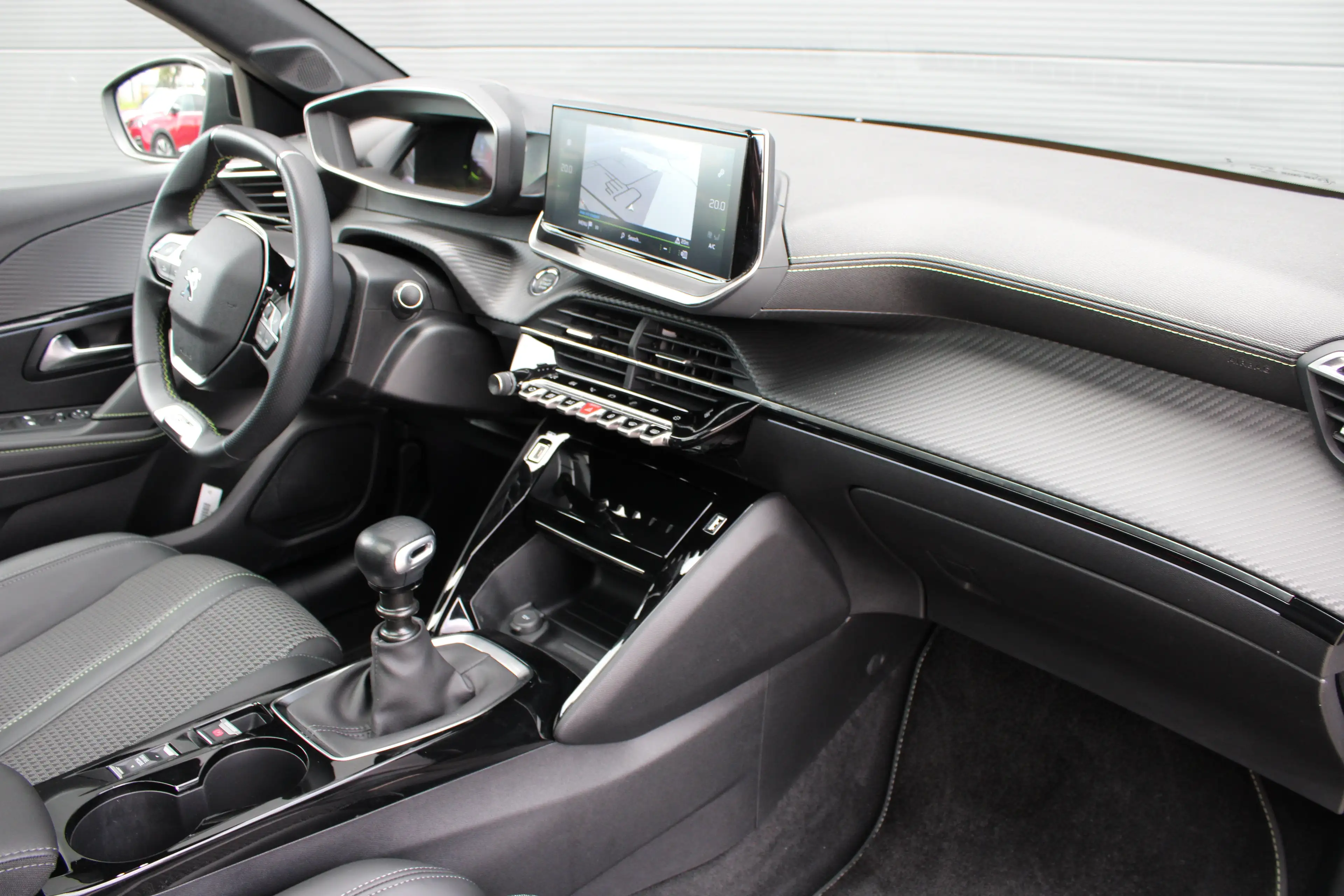 Peugeot 208 1.2 PureTech GT | Navigatie | Camera | Panoramadak — photo 3