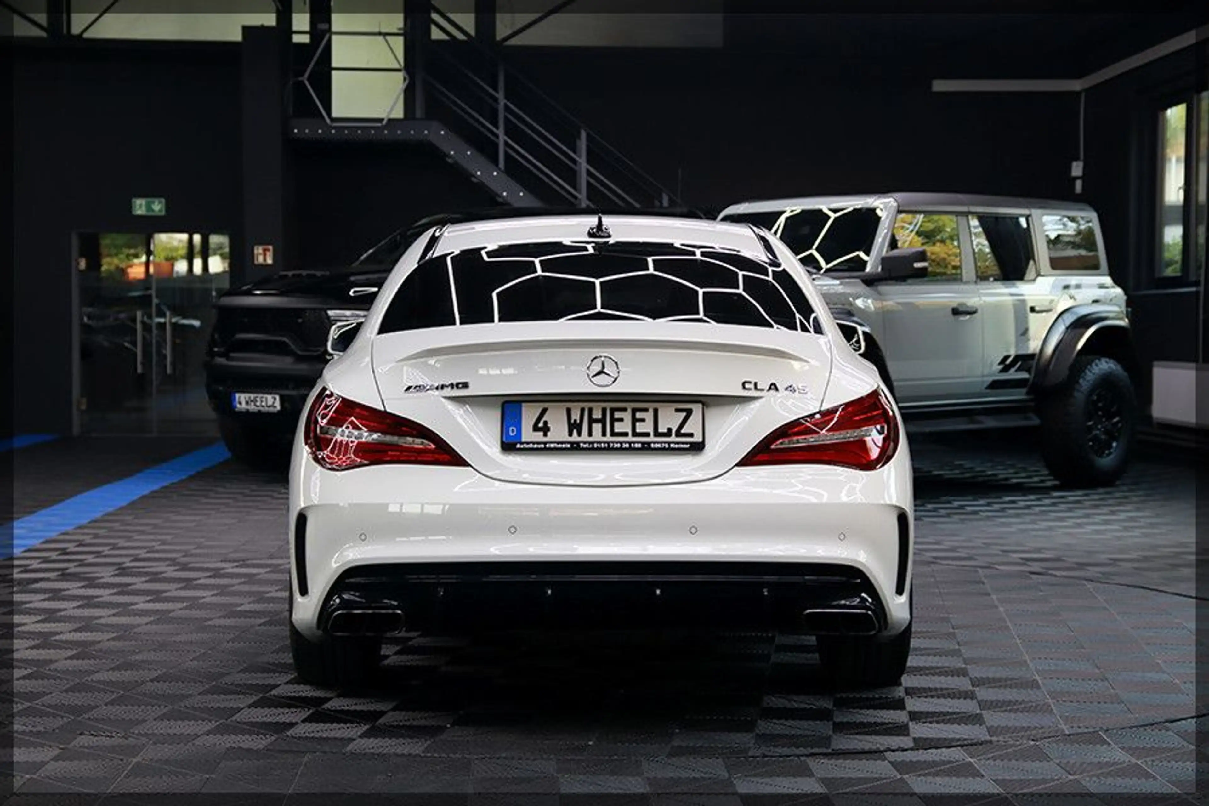 Mercedes-Benz CLA 45 AMG 4MATIC OHNE OPF / PDC / NAVI — photo 4