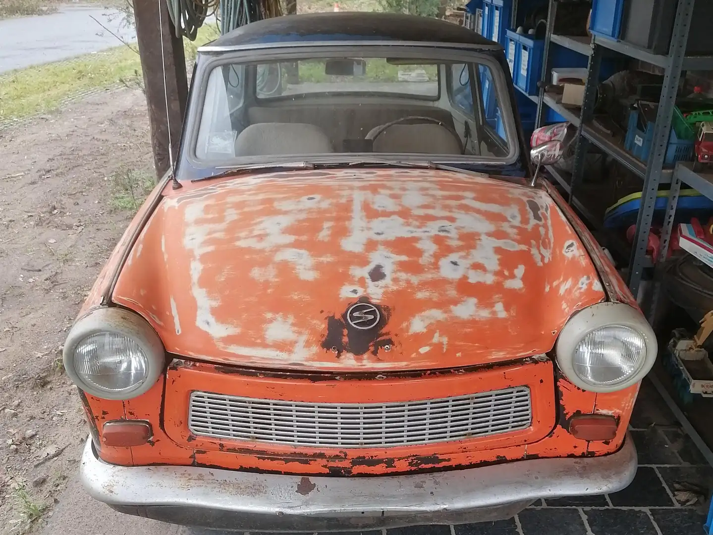 Trabant P601 Orange - 1