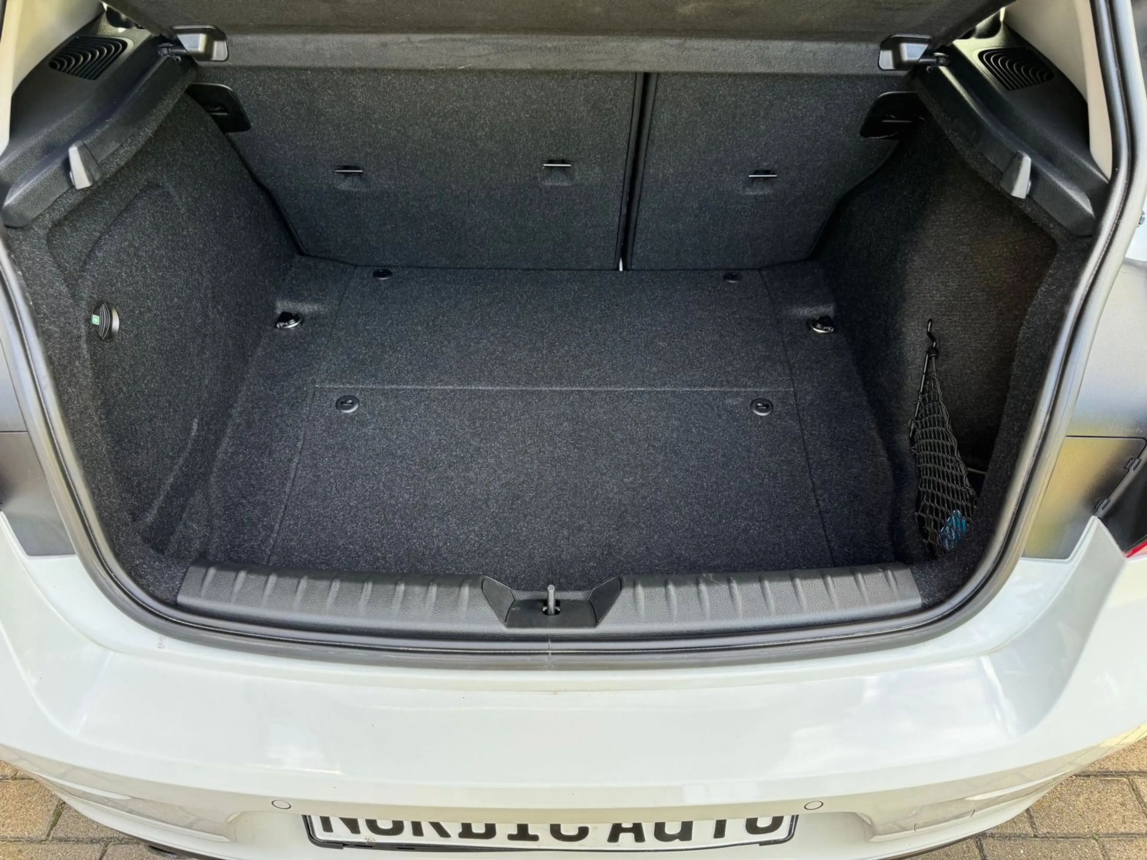 BMW 120 i Sport Line +KEYLESS+LENKRADHZG+SITZHZG+8FACH — photo 13