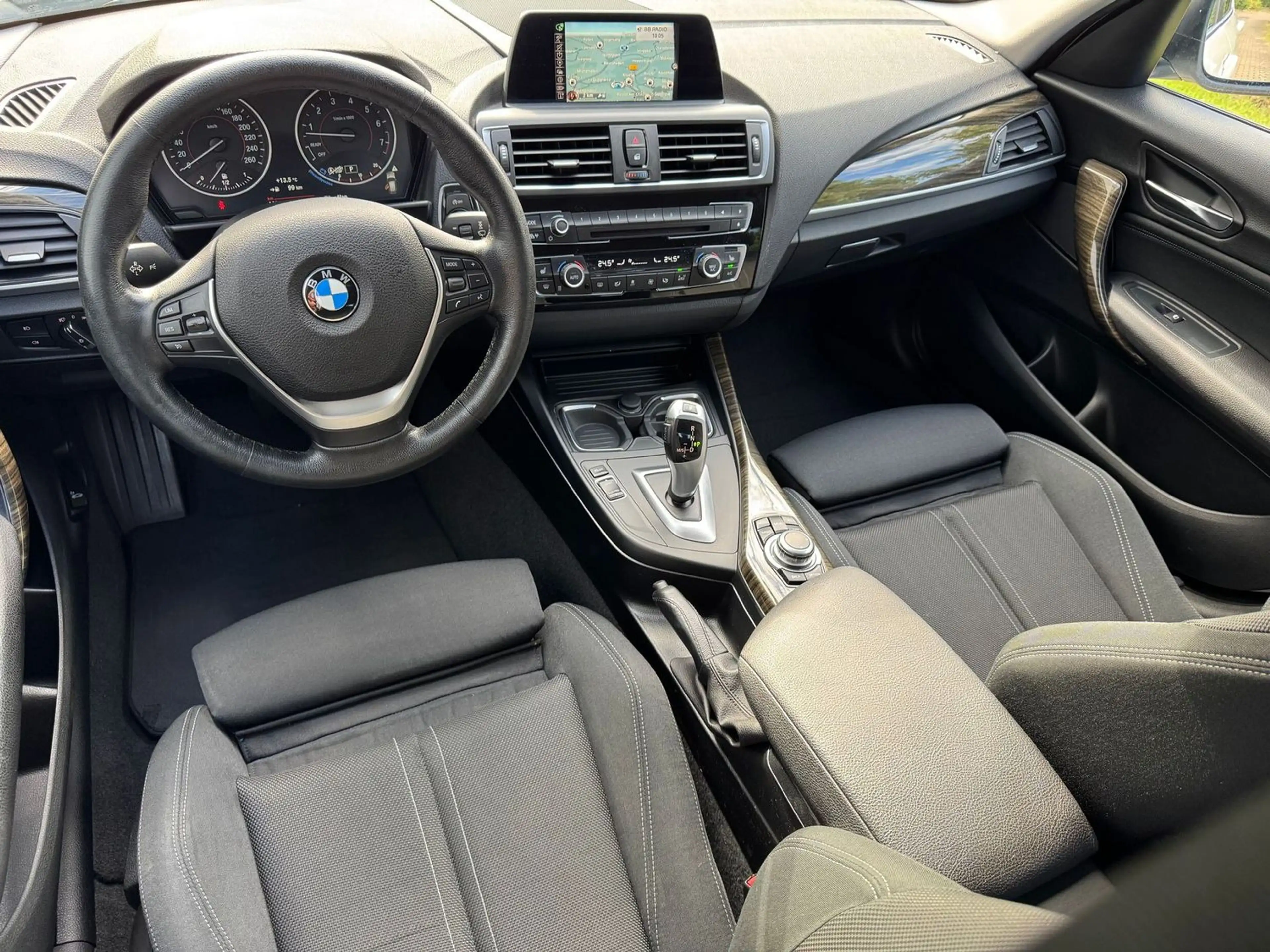 BMW 120 i Sport Line +KEYLESS+LENKRADHZG+SITZHZG+8FACH — photo 2