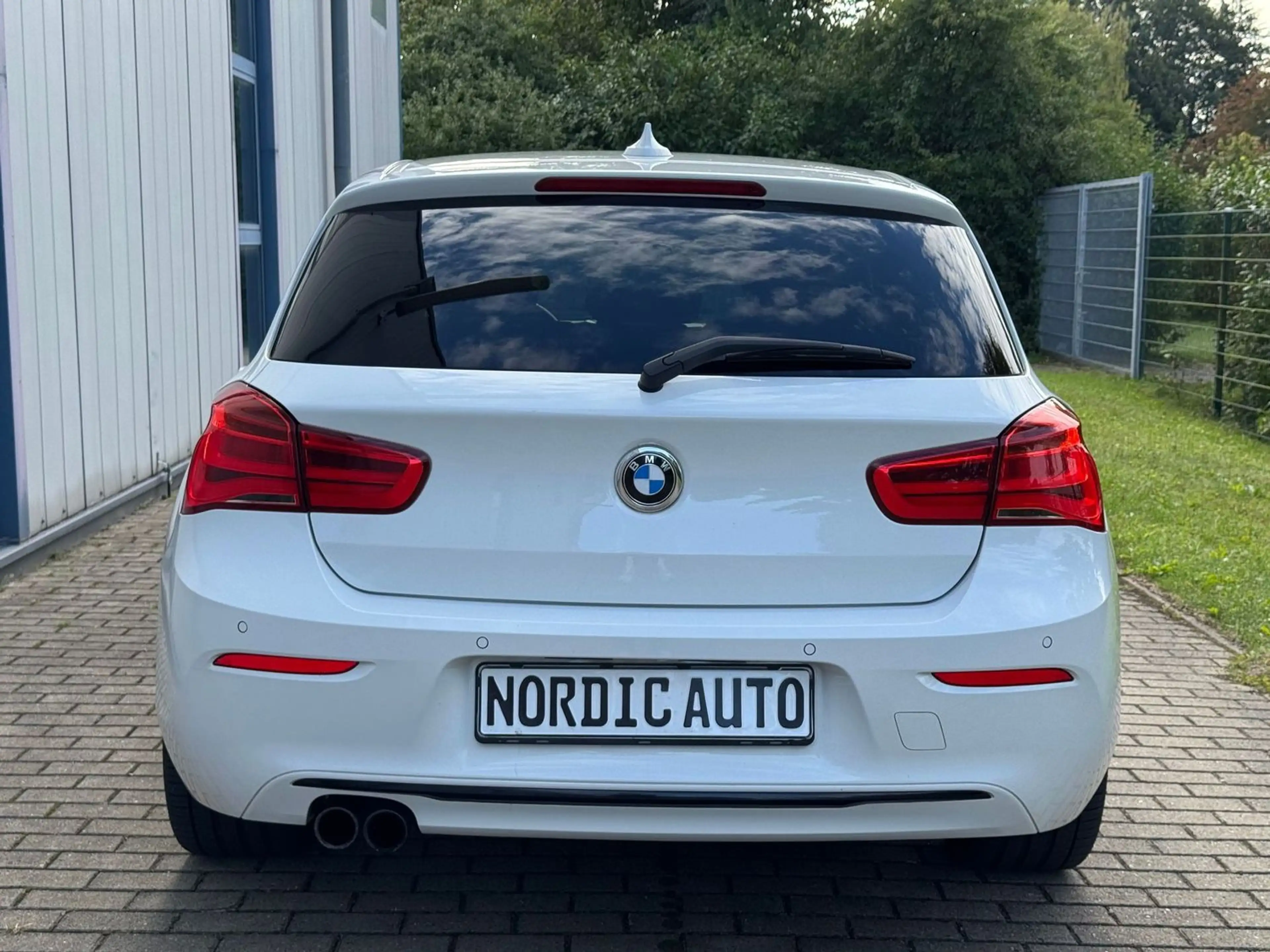 BMW 120 i Sport Line +KEYLESS+LENKRADHZG+SITZHZG+8FACH — photo 6