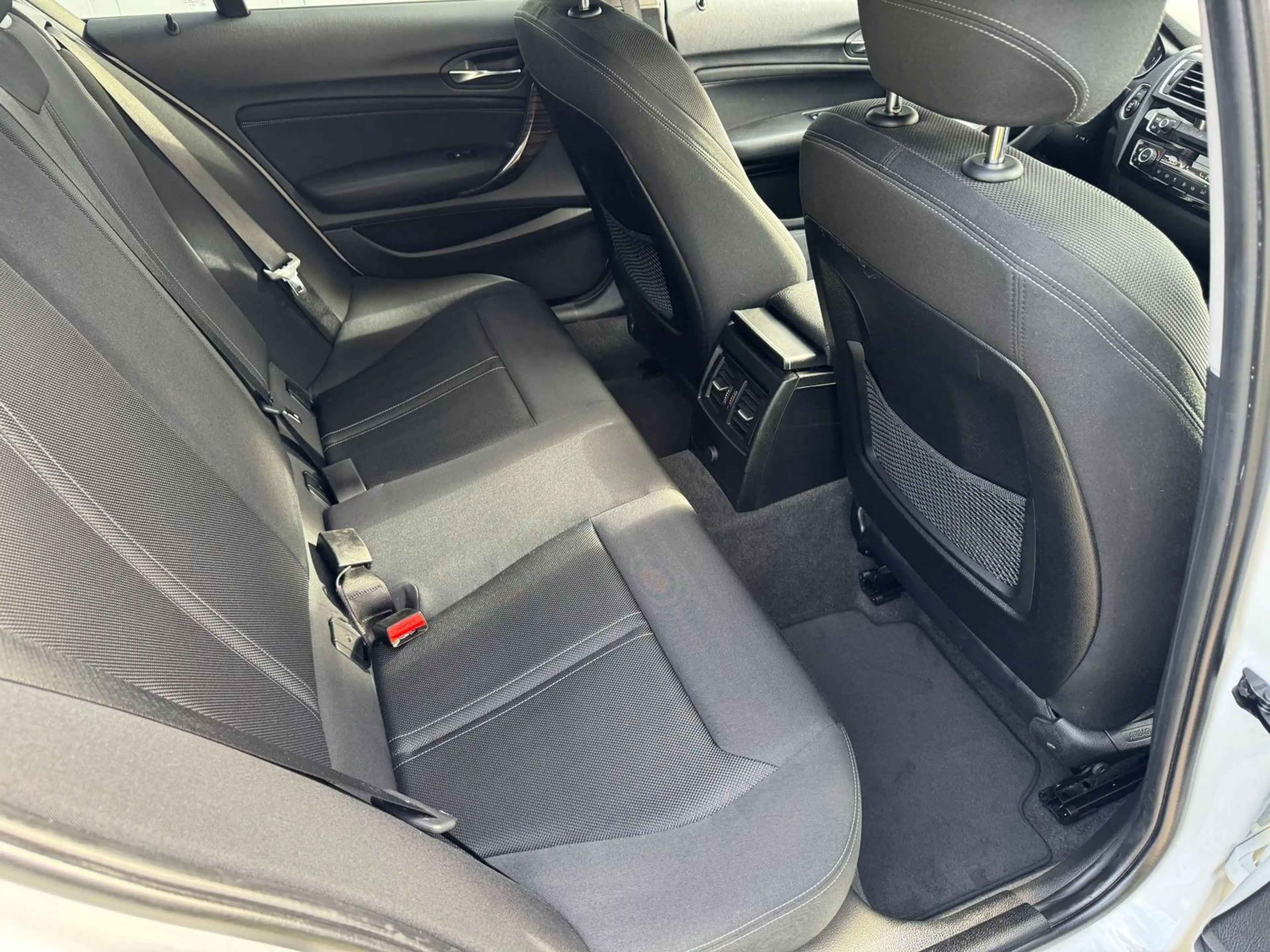 BMW 120 i Sport Line +KEYLESS+LENKRADHZG+SITZHZG+8FACH — photo 14