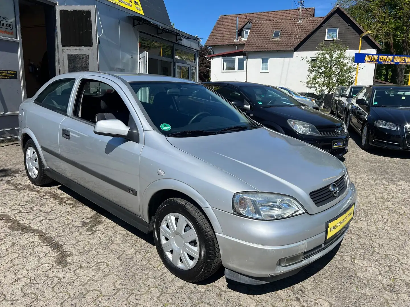 Opel Astra 1.6 16V *WENIG KILOMETER* AUTOMATIK * Grau - 1