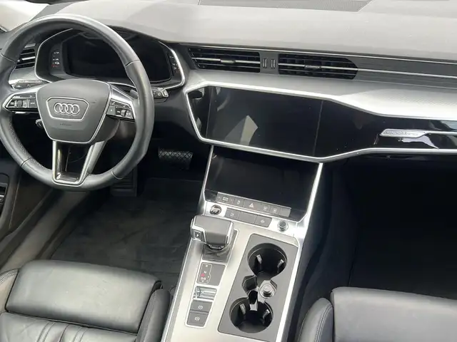 Audi A6 view 14