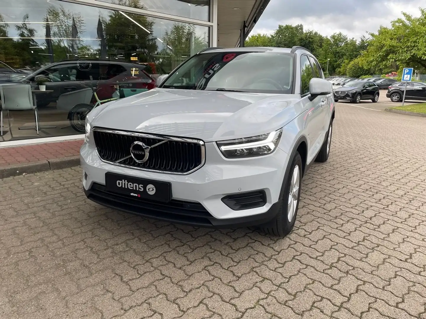 Volvo XC40 0 Momentum Core Kamera;Klima;Navi Argent - 2
