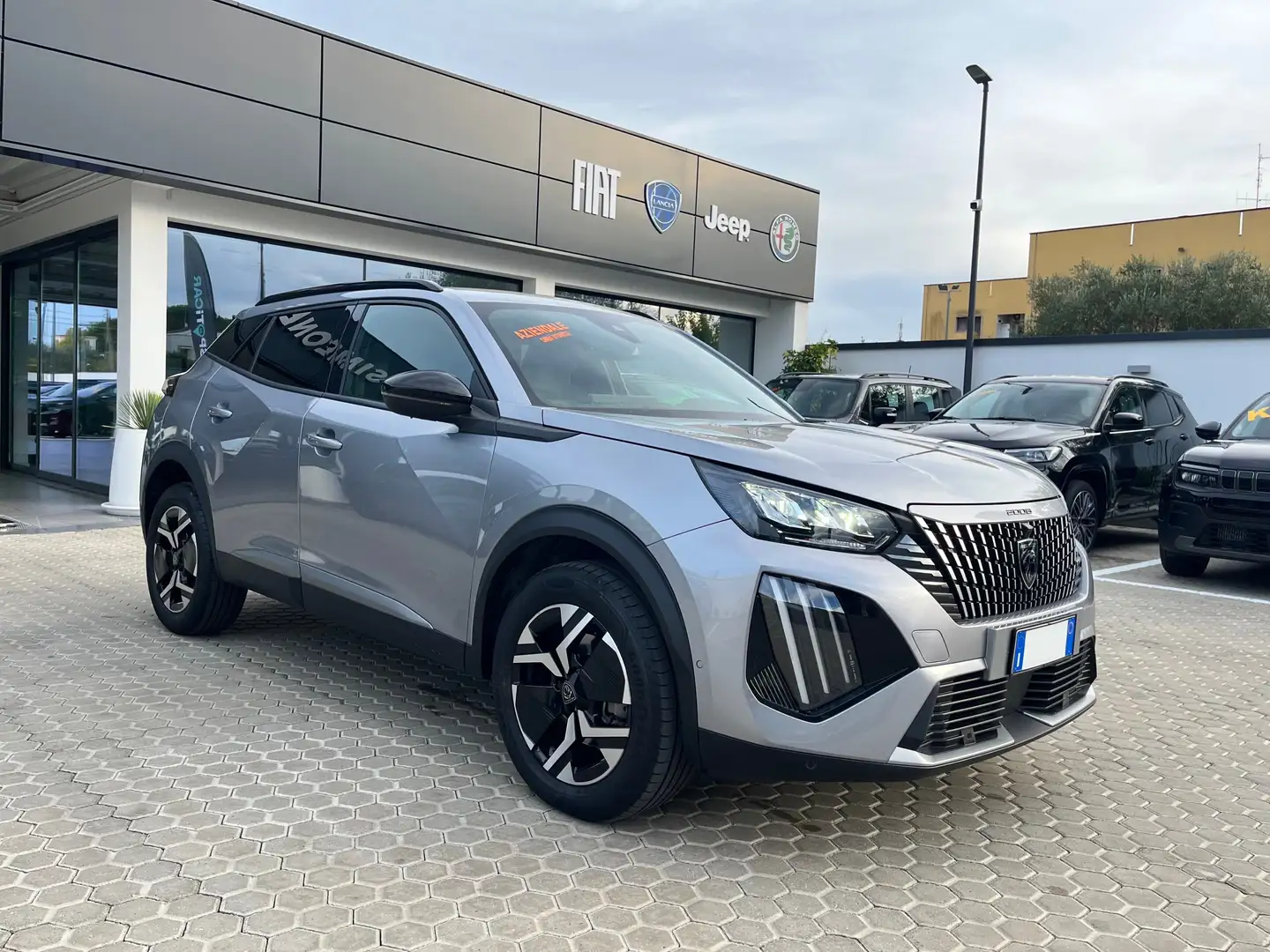 Peugeot 2008 2008 1.5 bluehdi 130cv Allure EAT6 Automatic Grigio - 2