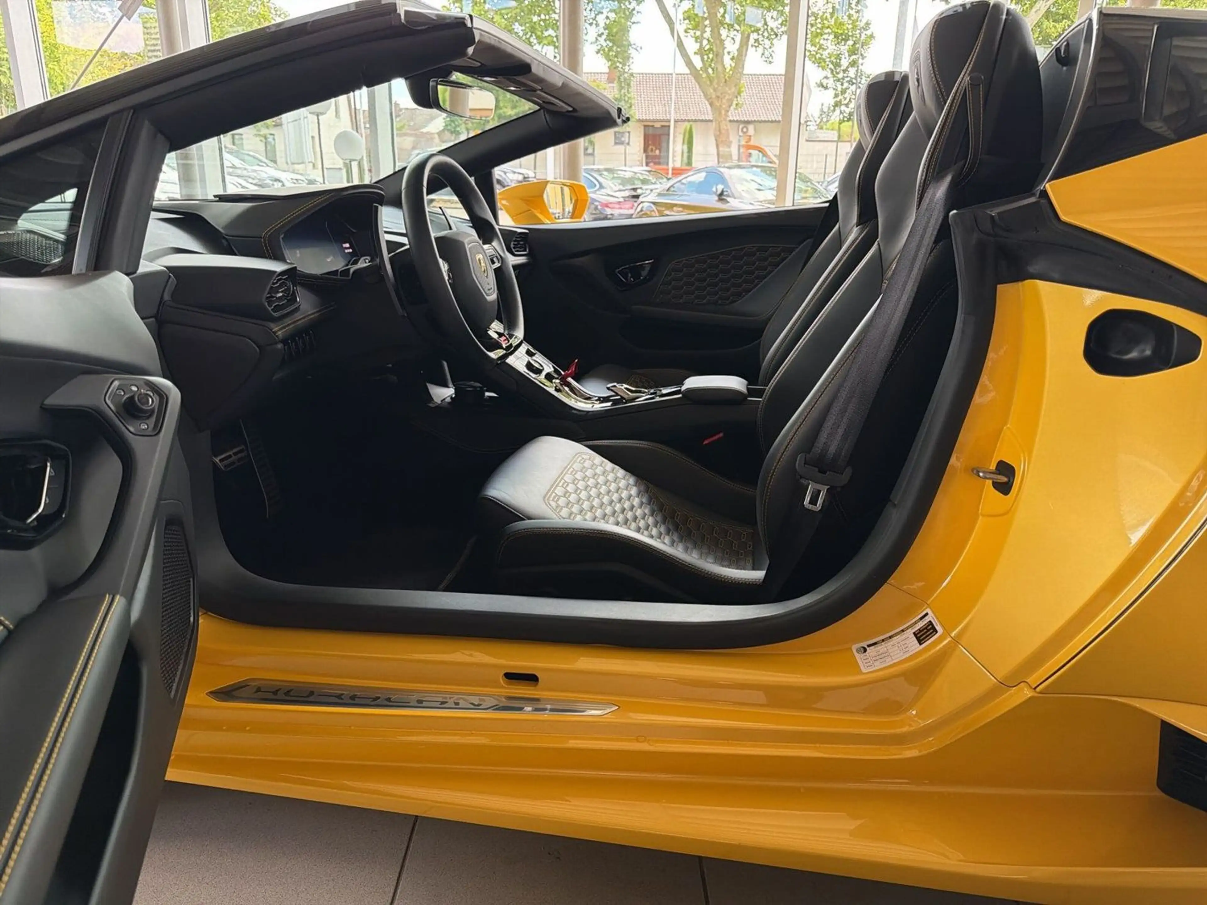 Lamborghini Huracán SPYDER 1Hd LIFT CARBONBREMSE LED — photo 8