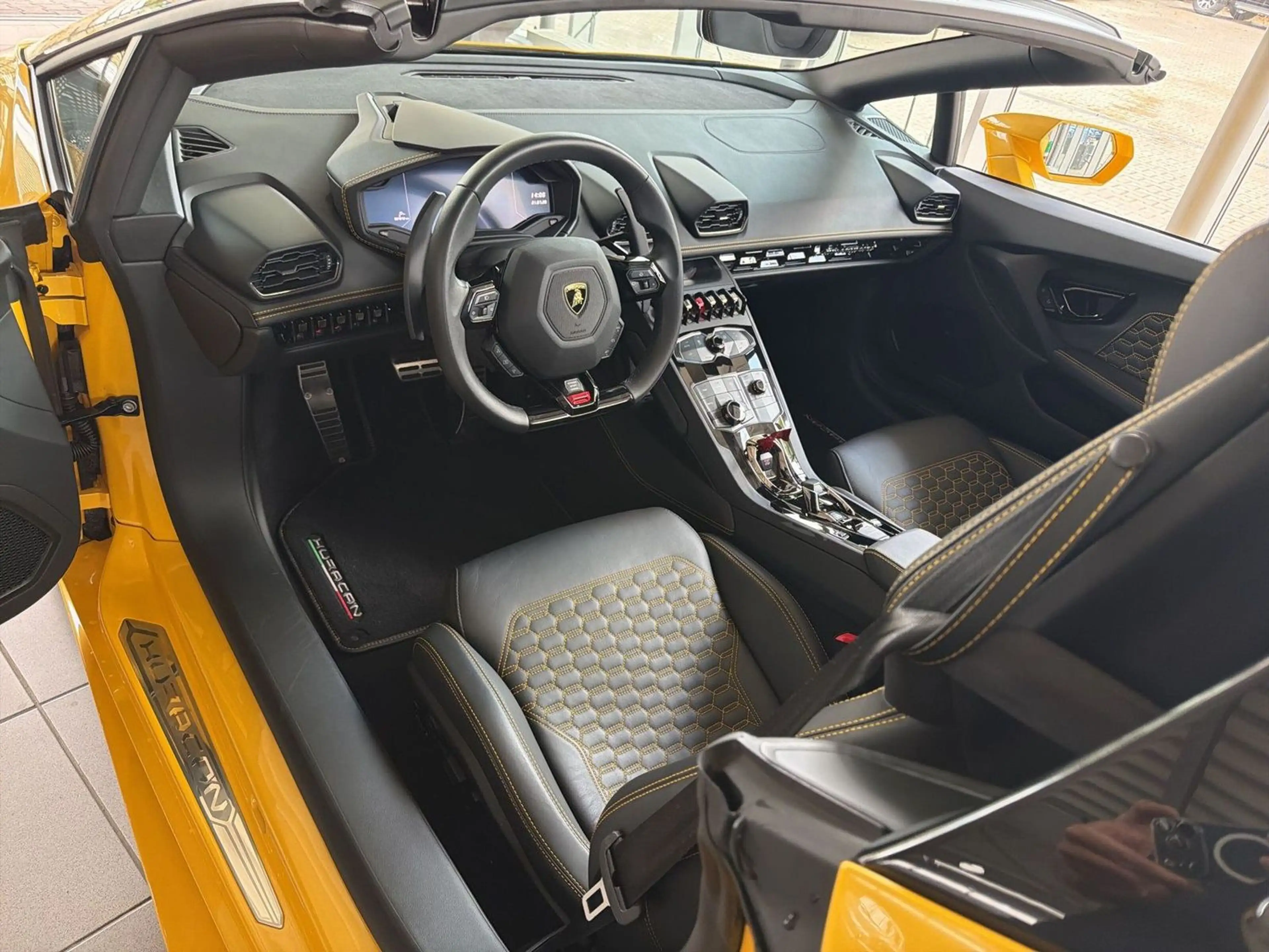 Lamborghini Huracán SPYDER 1Hd LIFT CARBONBREMSE LED — photo 9