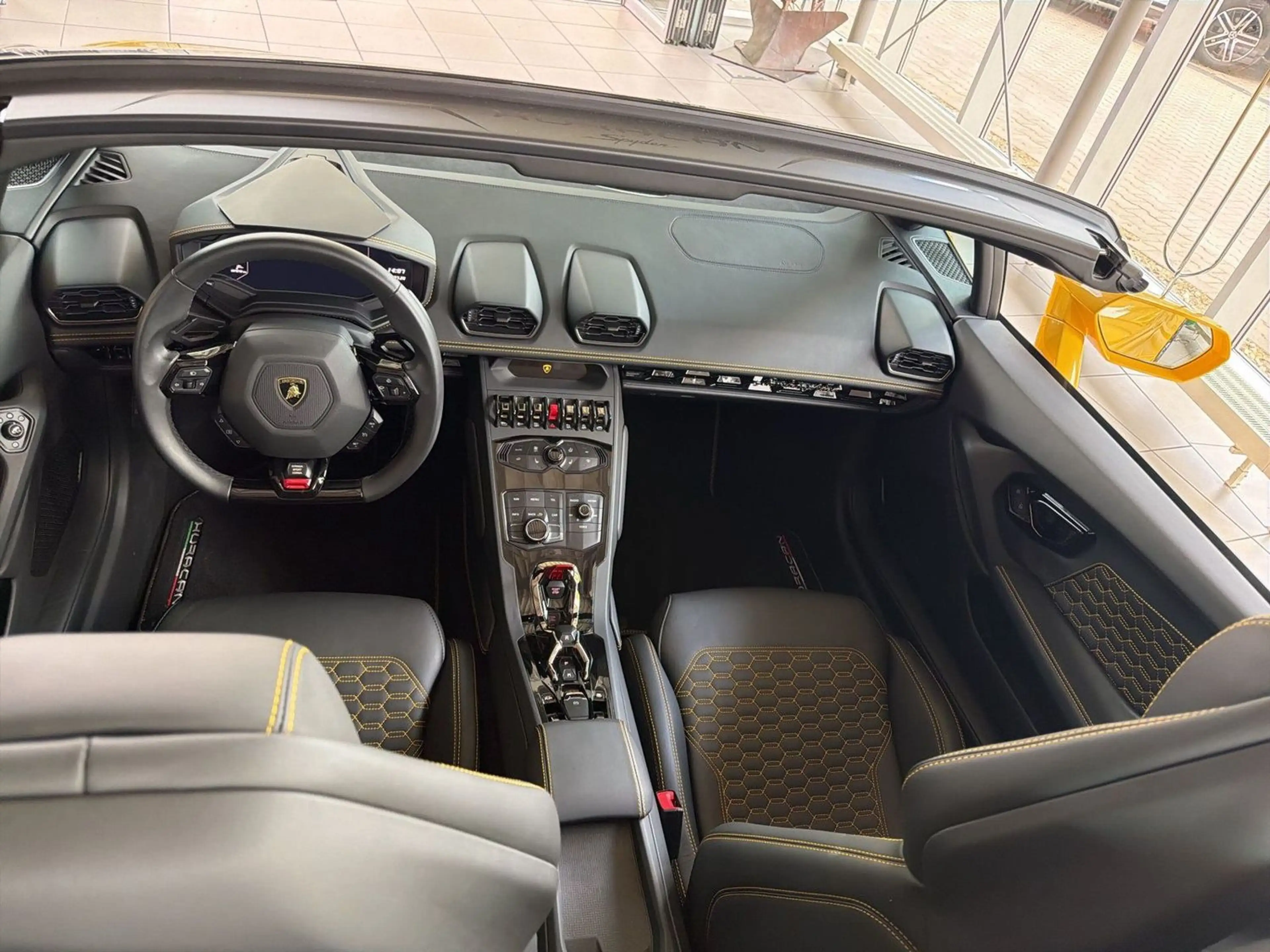 Lamborghini Huracán SPYDER 1Hd LIFT CARBONBREMSE LED — photo 15