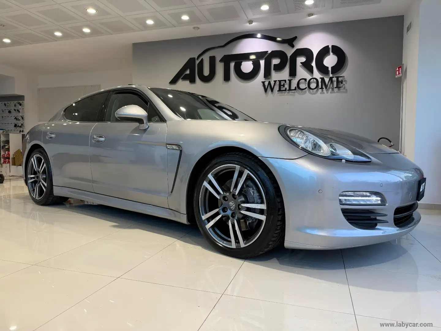 Porsche Panamera 3.0 Diesel Platinum Edition Gris - 2
