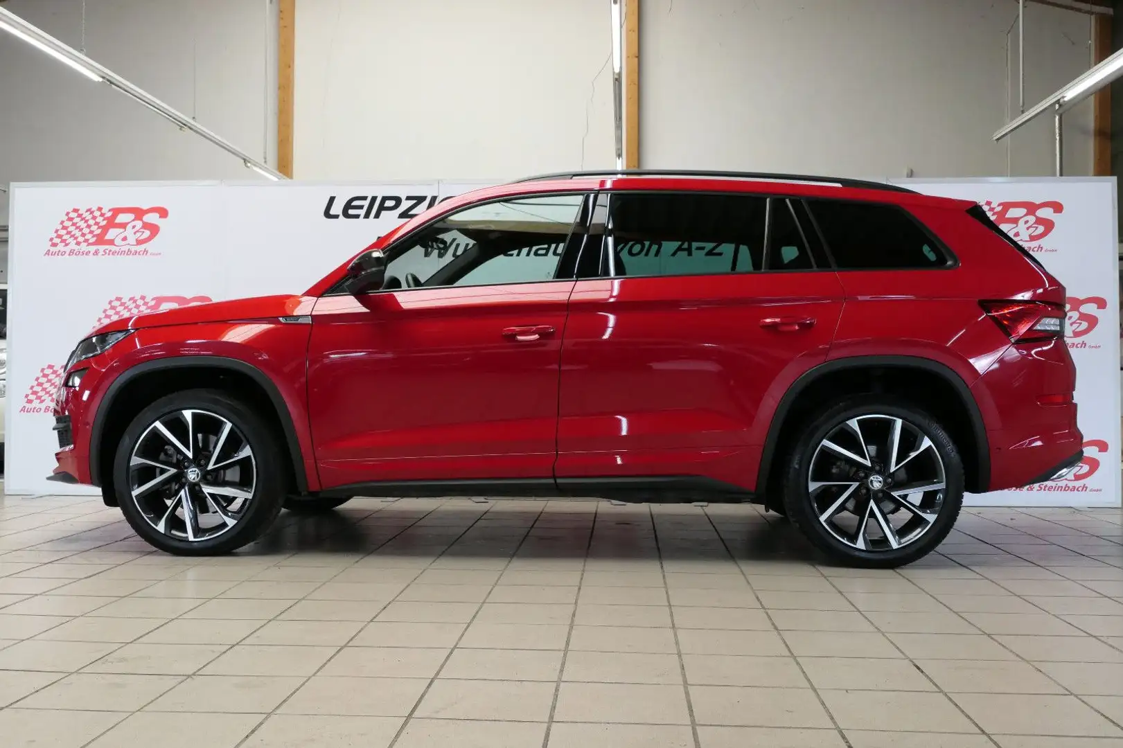 Skoda Kodiaq Sportline 4x4*AUT*AHK*NAV*LED*PANO*STHZ* Rot - 2