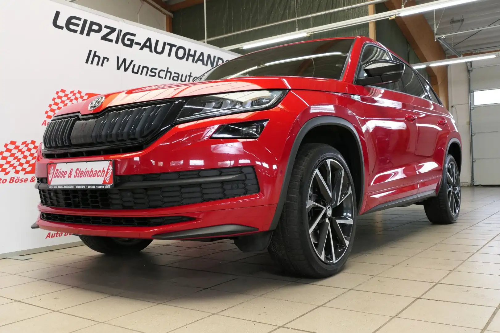 Skoda Kodiaq Sportline 4x4*AUT*AHK*NAV*LED*PANO*STHZ* Rot - 1