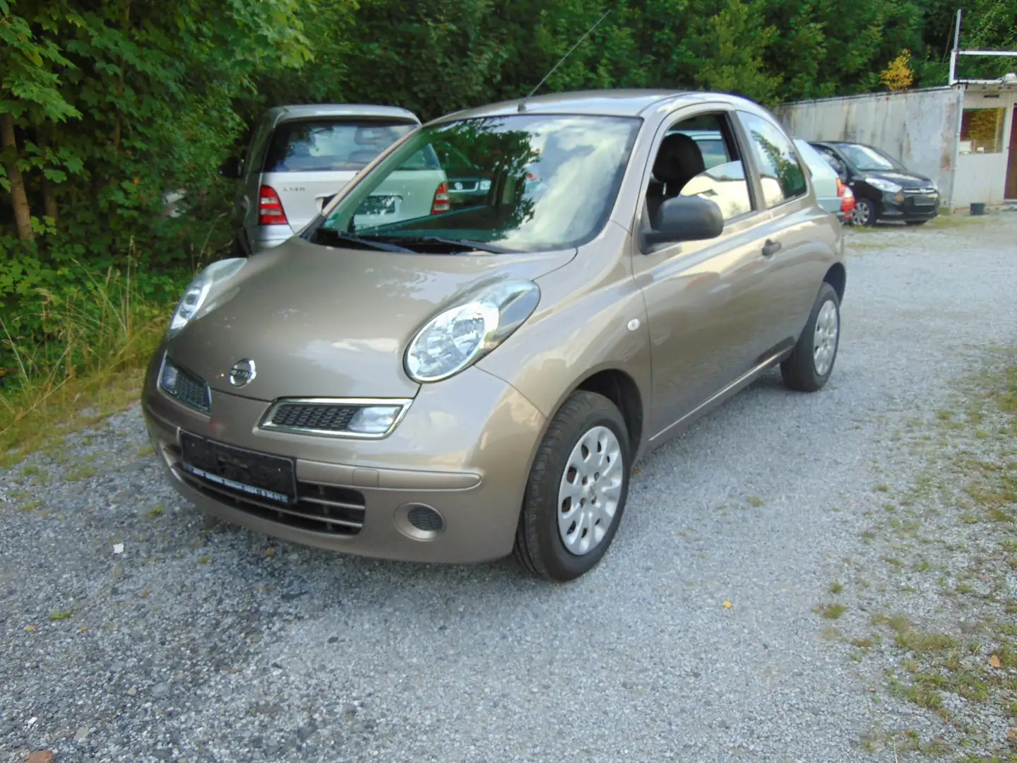 Nissan Micra Visia Beige - 2