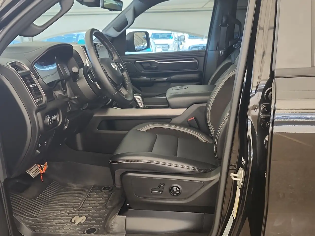 RAM 1500 fotografie RAM 1500