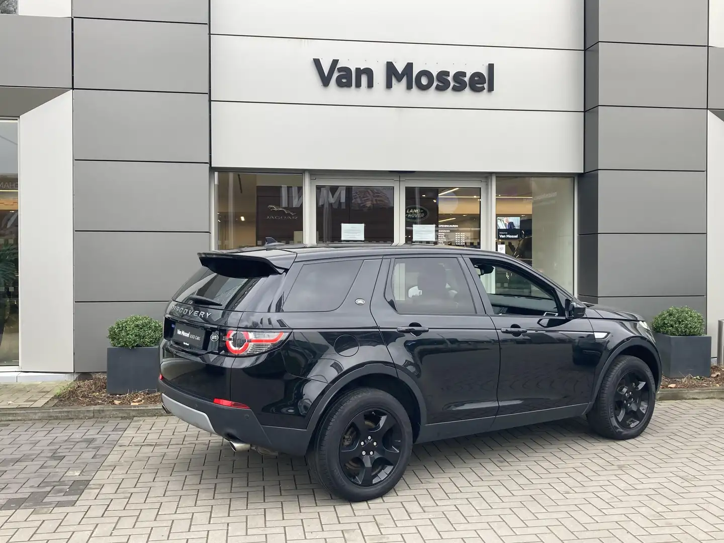 Land Rover Discovery Sport HSE Noir - 2