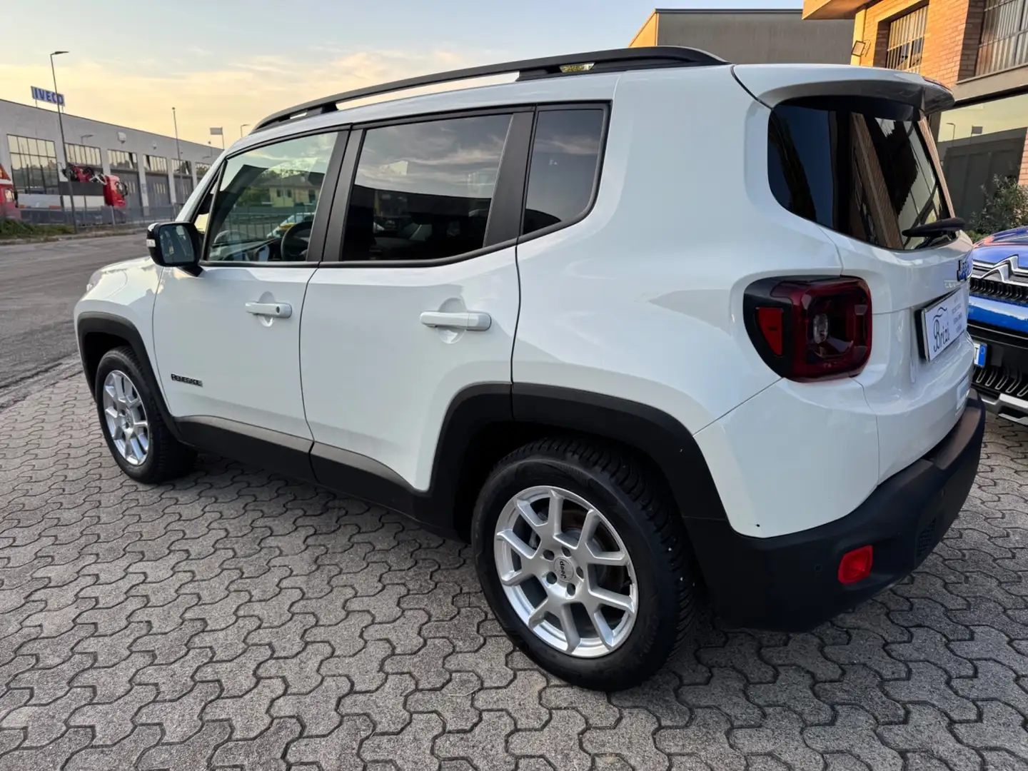 Jeep Renegade 1.6 Mjt 130 CV Limited Bianco - 2