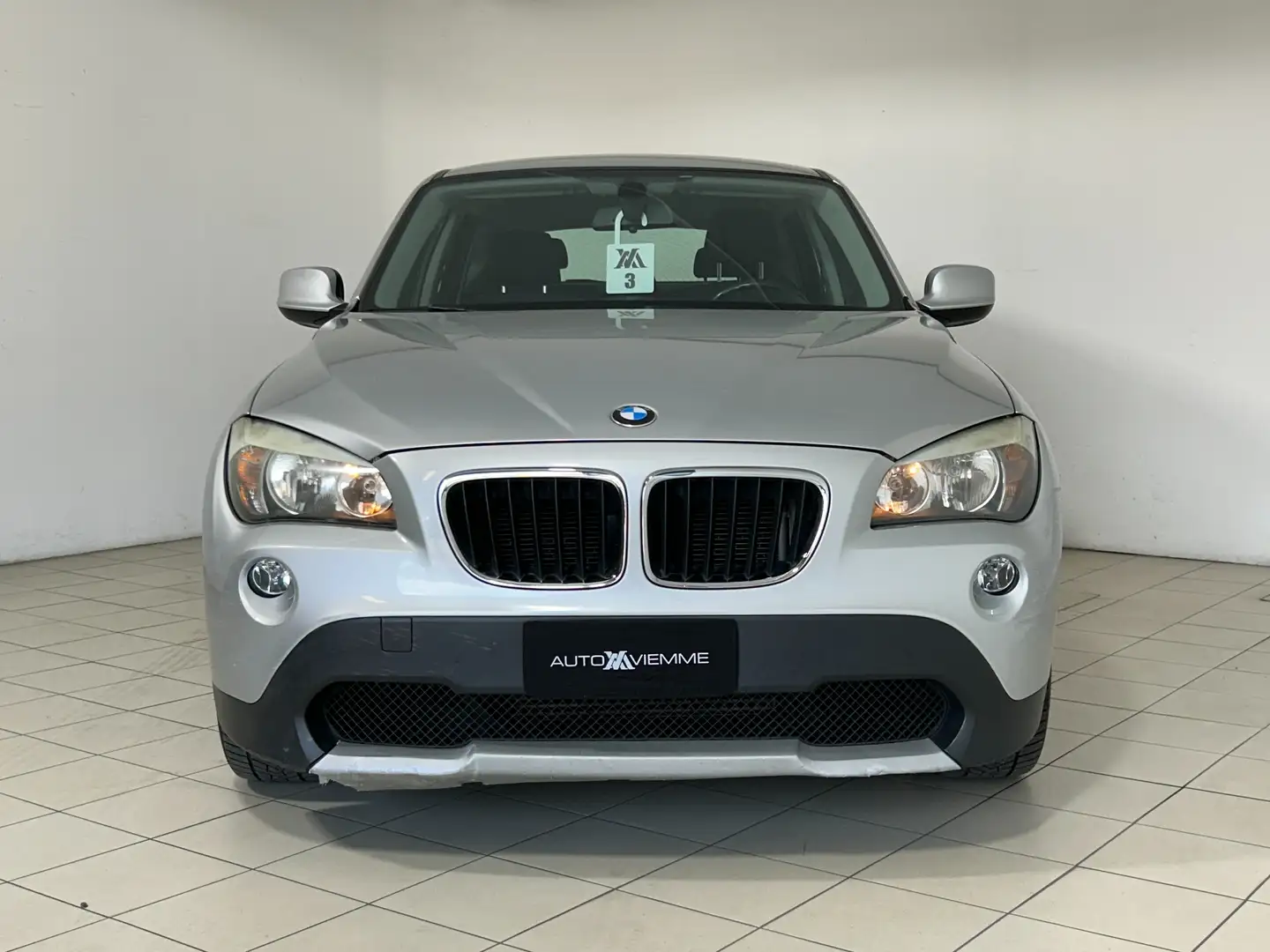 BMW X1 xdrive20d Futura vista e piaciuta Grigio - 2