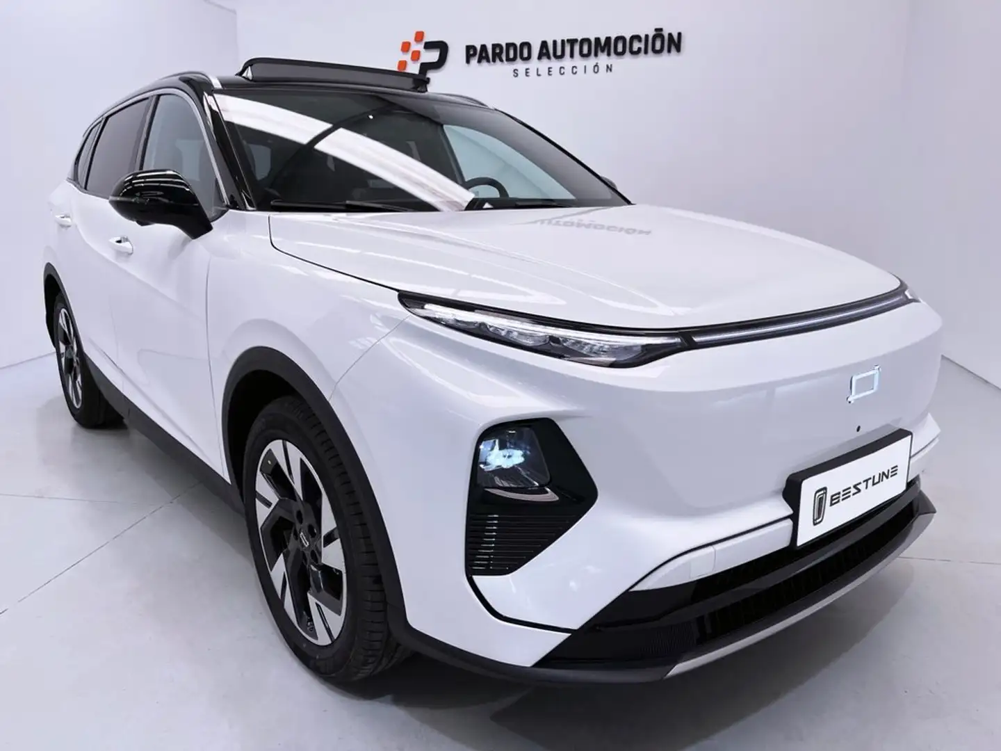 Bestune Joyee 07 1.5 Phev Premium 110 Weiß - 1