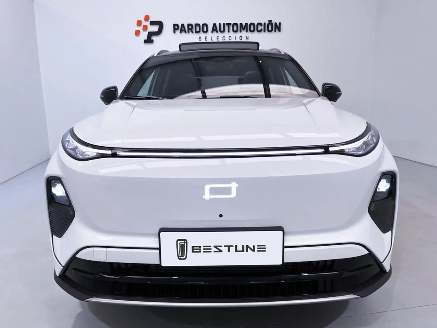 Bestune Joyee 07 1.5 Phev Premium 110 Weiß - 2