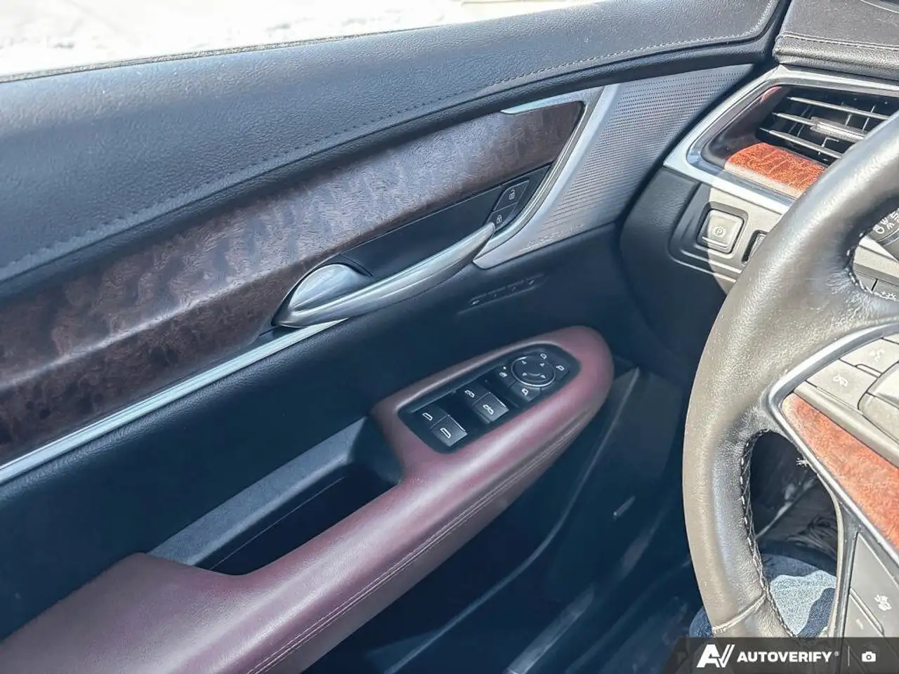 Cadillac XT5 снимка Cadillac XT5
