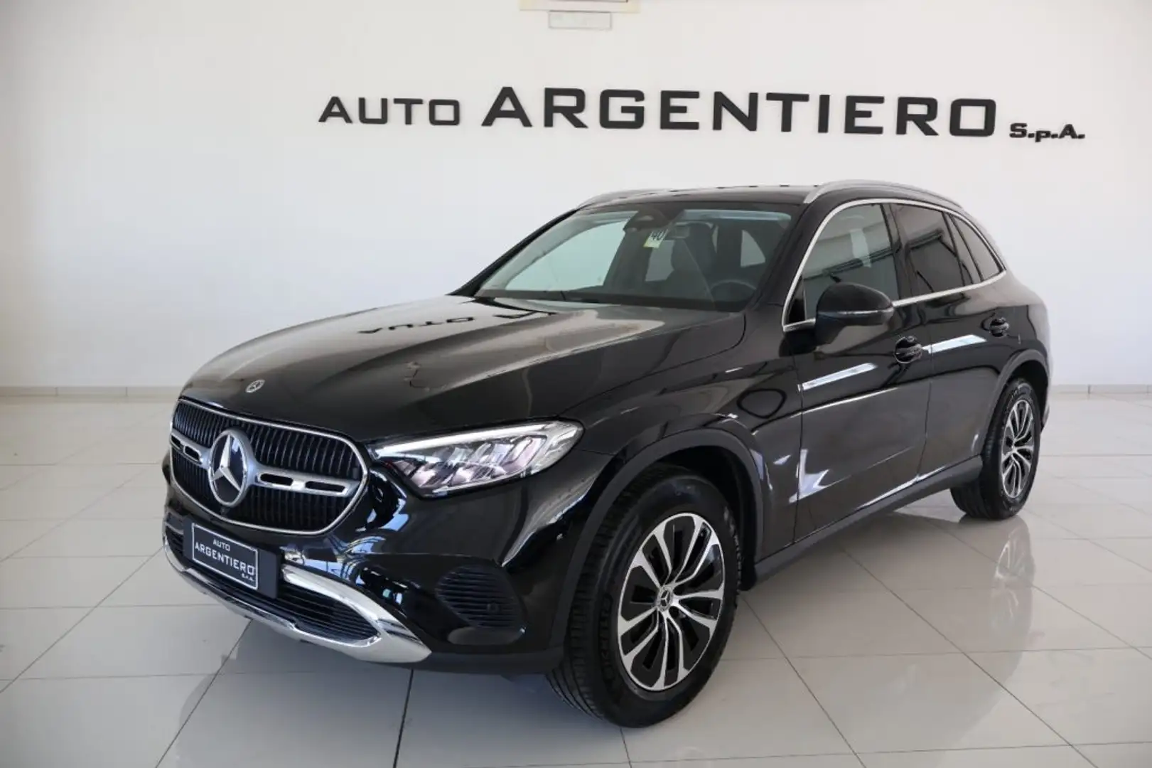 Mercedes-Benz GLC 220 d 4Matic Mild Hybrid Advanced Plus 14.435 km !!!! Černá - 1