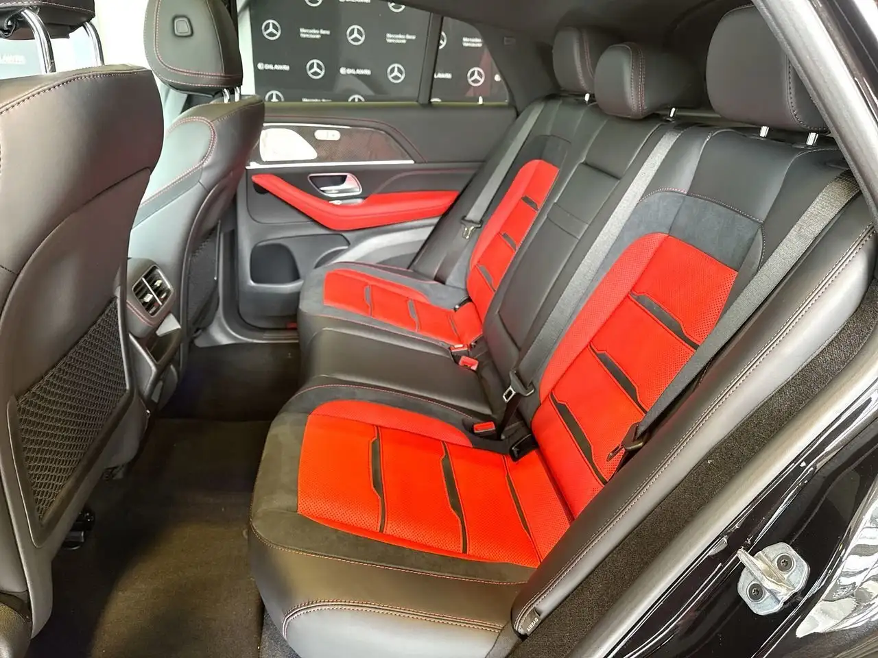 Mercedes-Benz GLE снимка Mercedes-Benz GLE