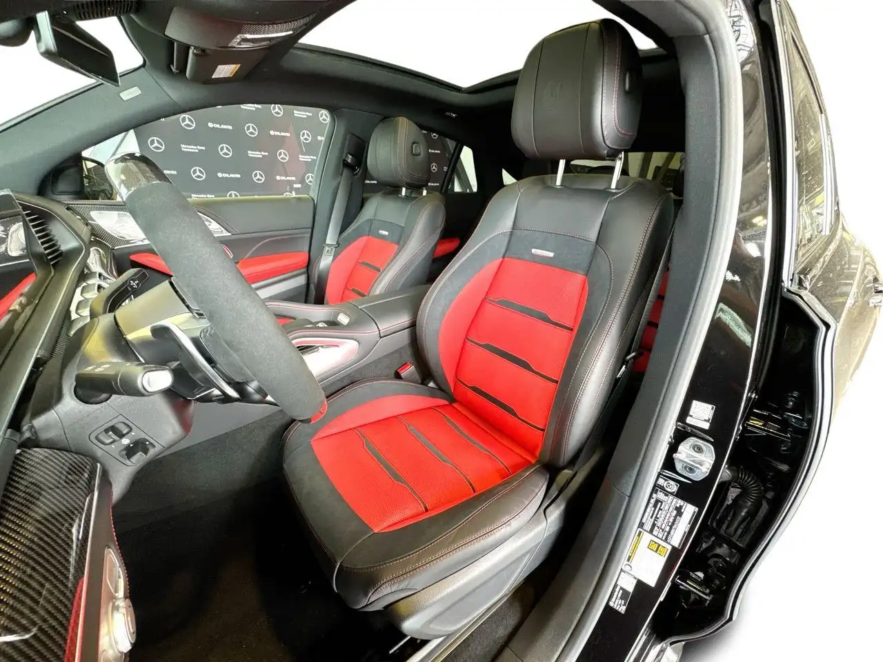 Mercedes-Benz GLE снимка Mercedes-Benz GLE