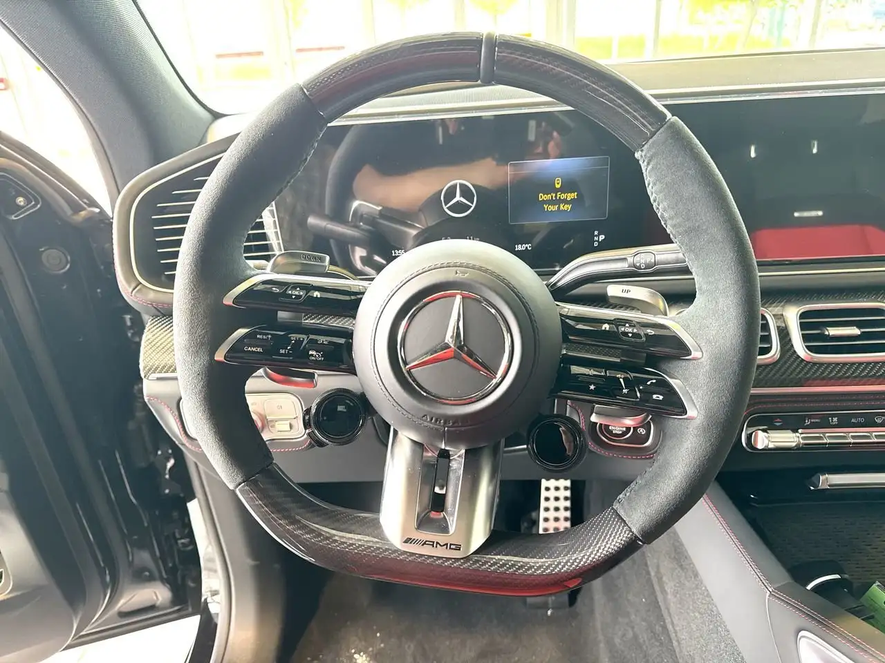 Mercedes-Benz GLE снимка Mercedes-Benz GLE